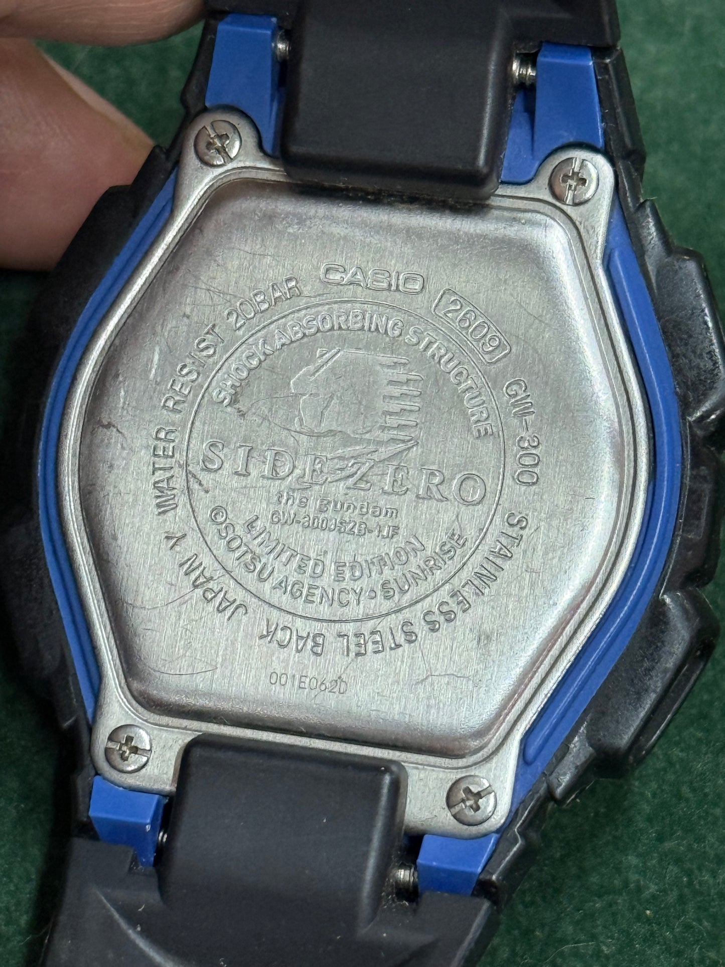 Rare Vintage G Shock Side ZeroThe Gundam Limited Edition GW-300 Digital Watch