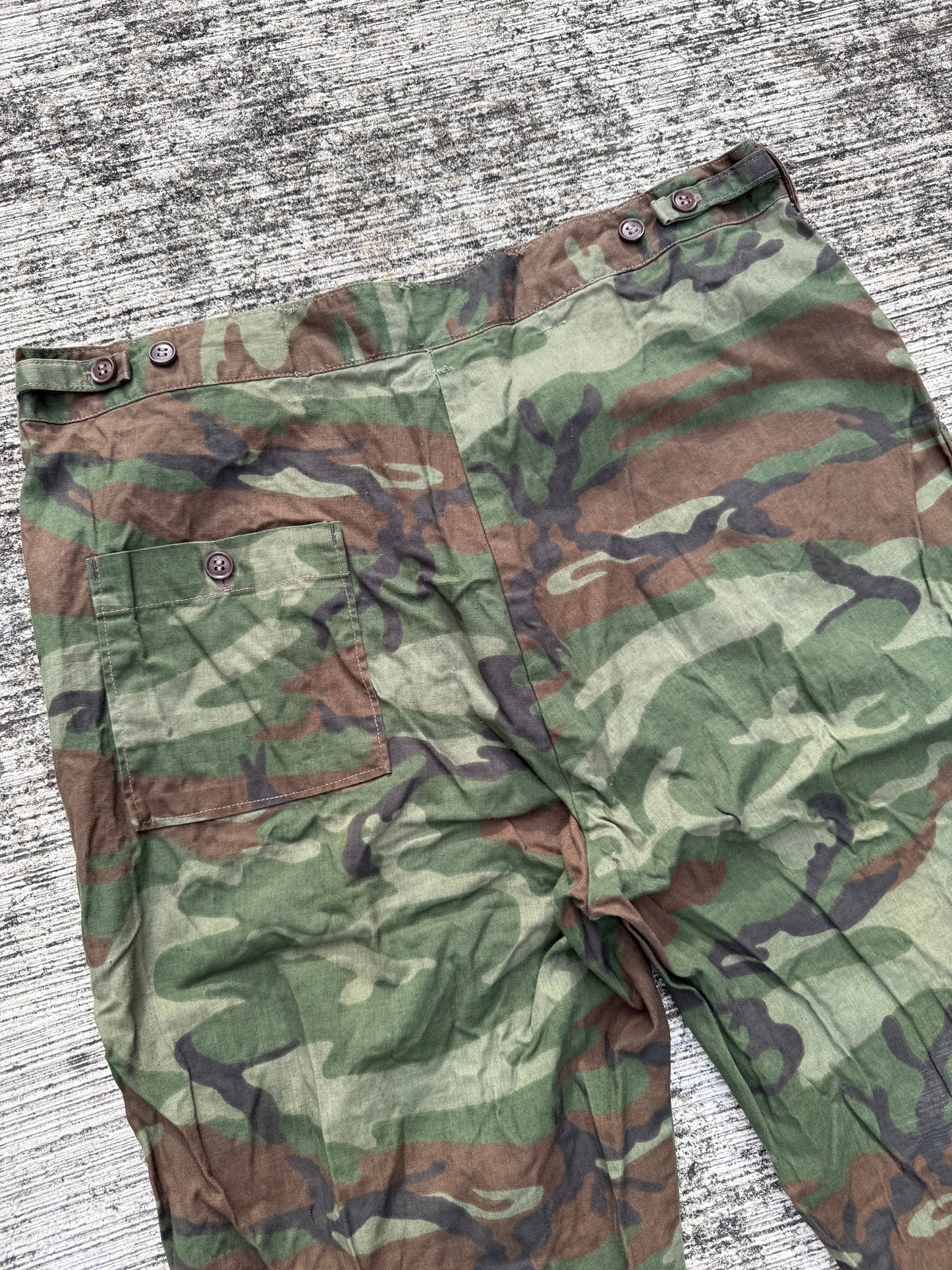 Vintage 80s–90s US Woodland Camouflage Utility Pants Military BDU Style