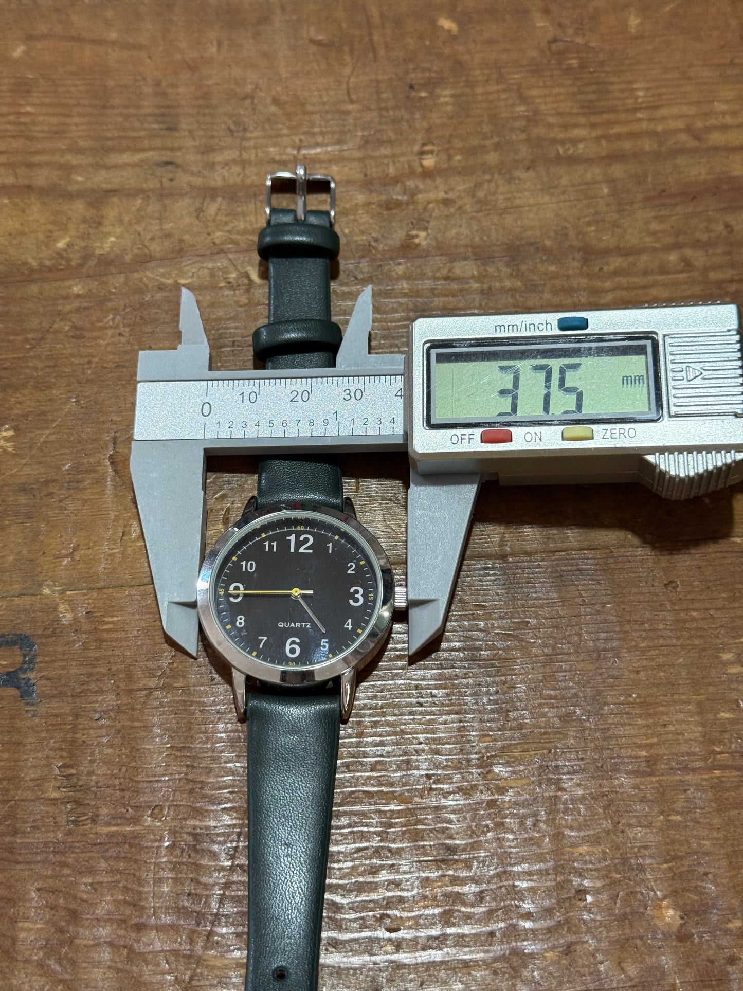 Japan Movement Quartz Watch Black Dial Green Leather Strap Minimalist Field Style
