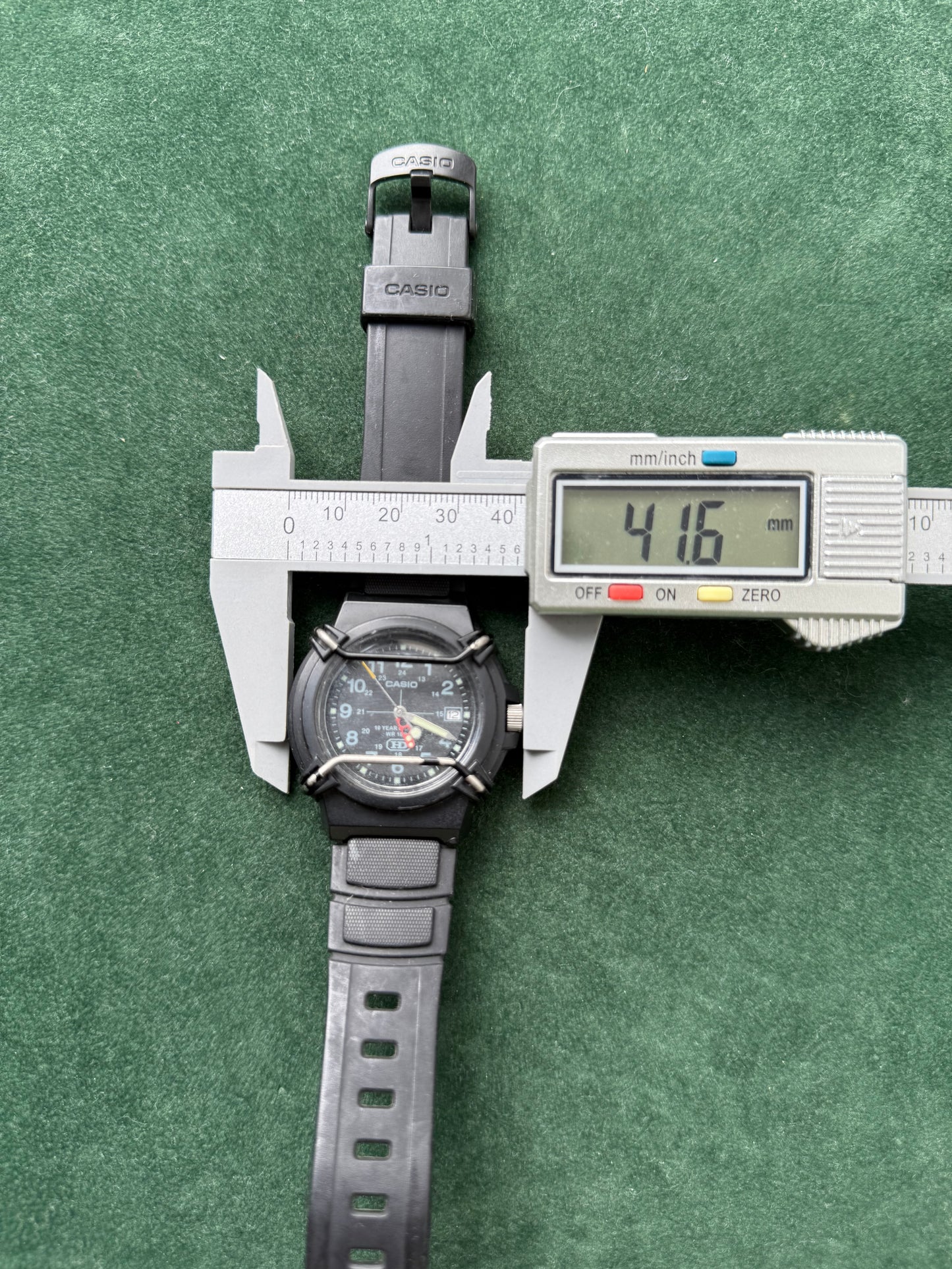 Vintage Casio HDA-600 1HD Analog Watch