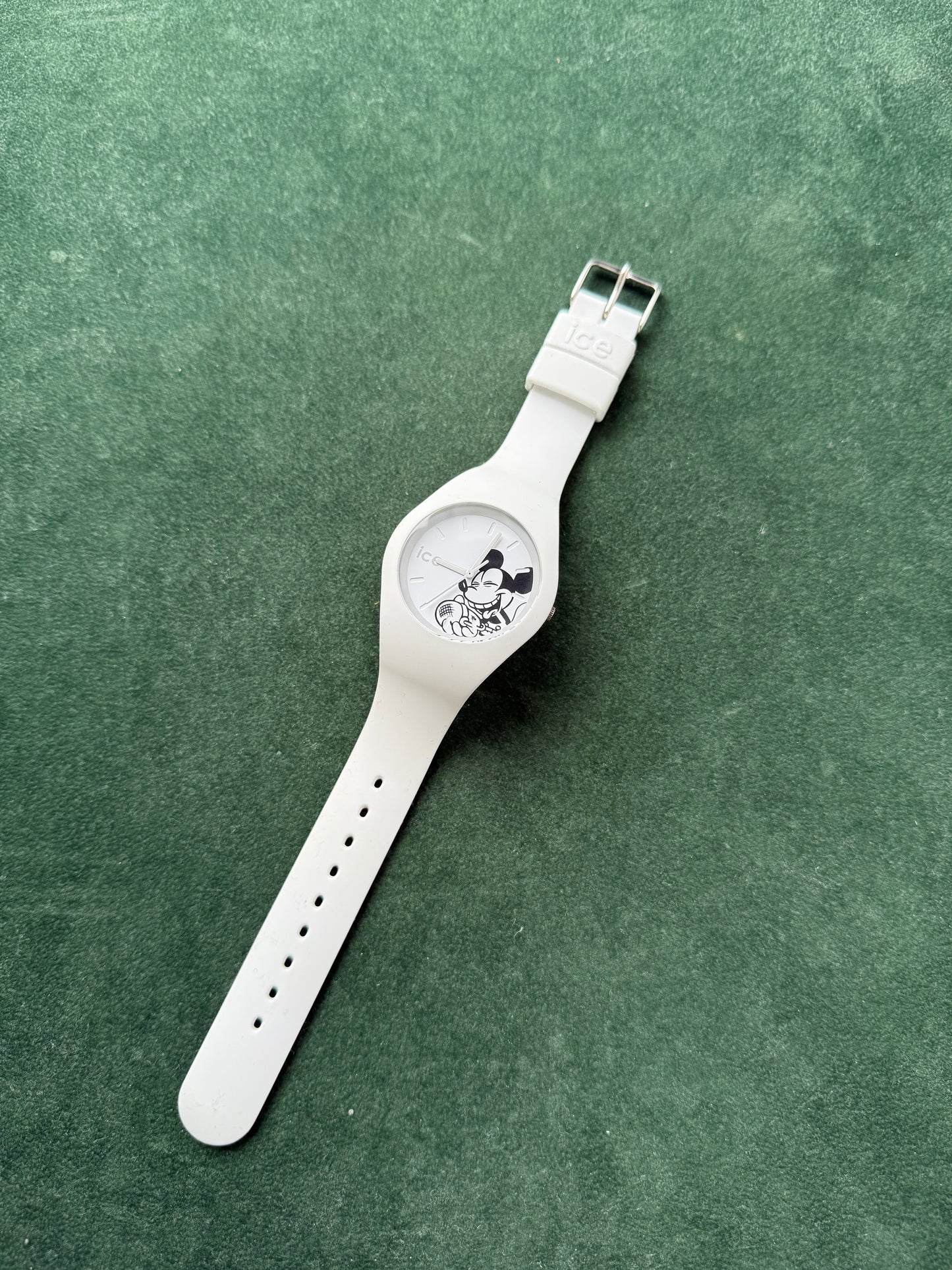 Ice-Watch x Disney Mickey Mouse White Silicone Quartz Watch