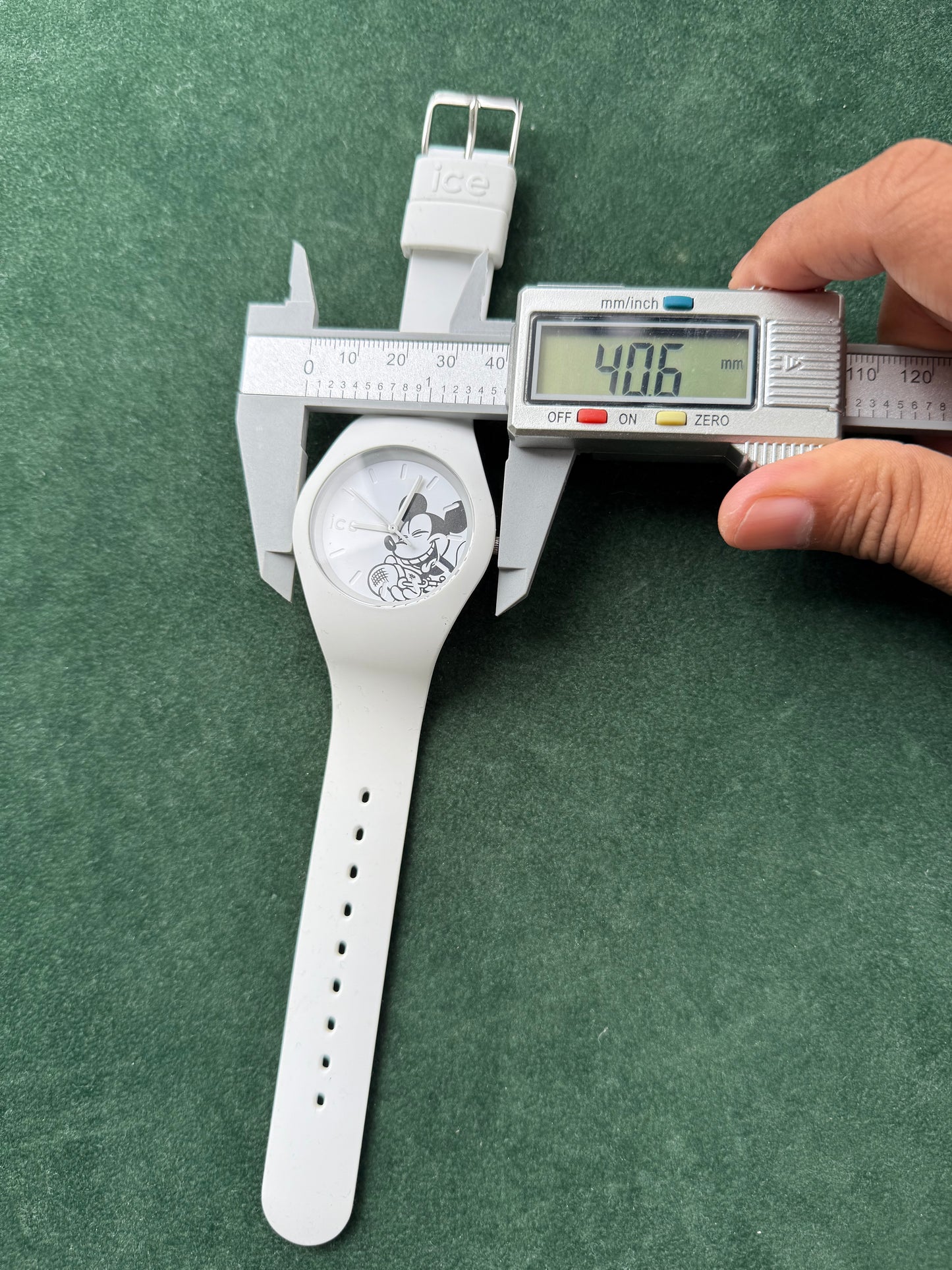 Ice-Watch x Disney Mickey Mouse White Silicone Quartz Watch