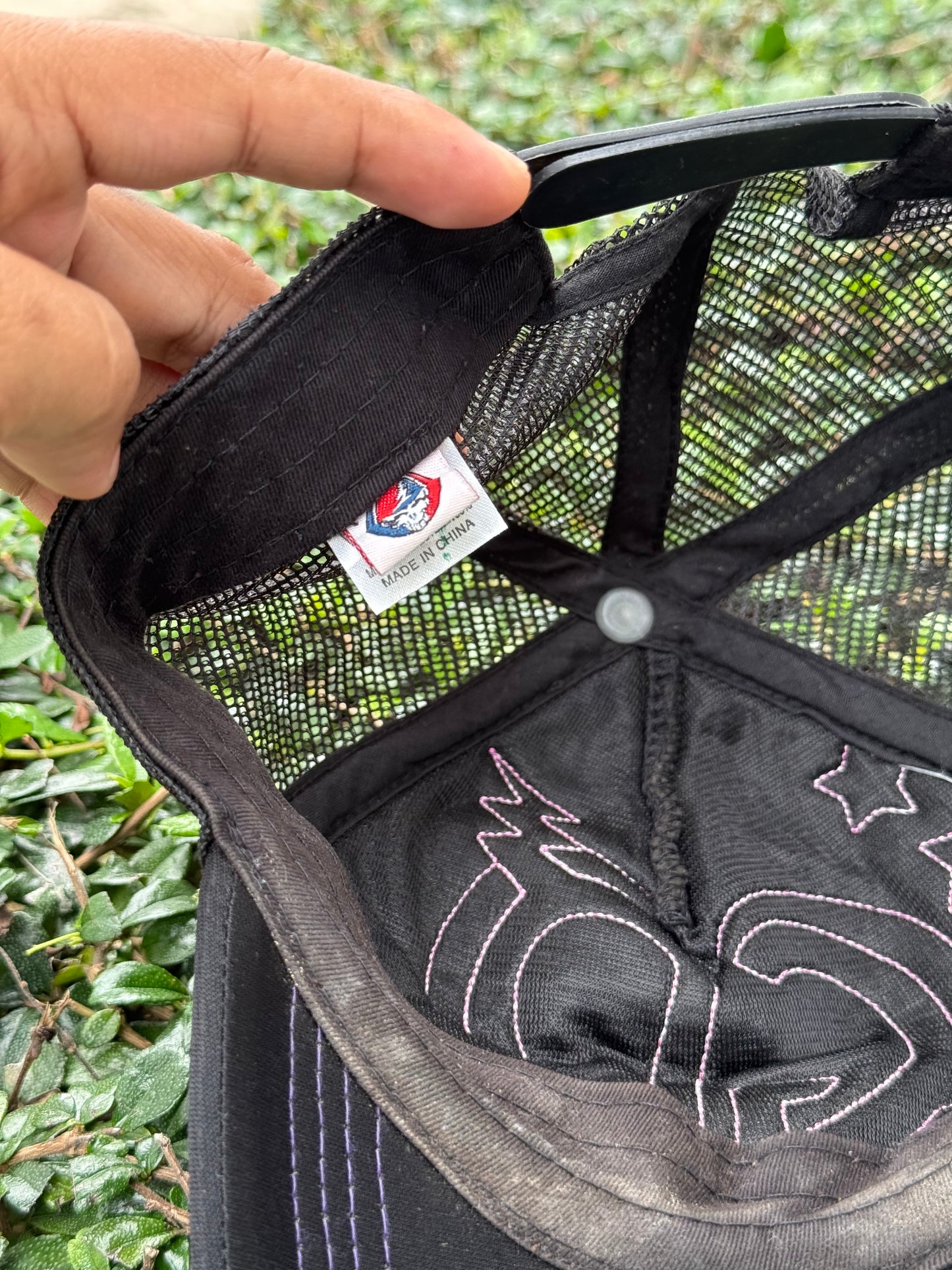 Grateful Dead 2009 Heart & Lightning Trucker Cap