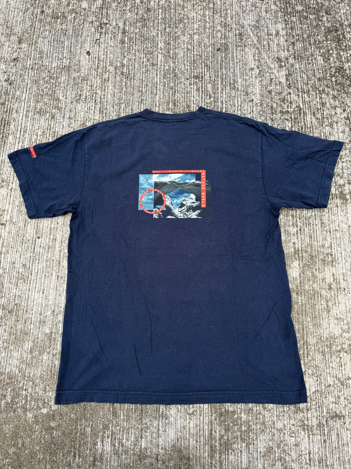 Vintage Nature World Outdoor Wear Tee