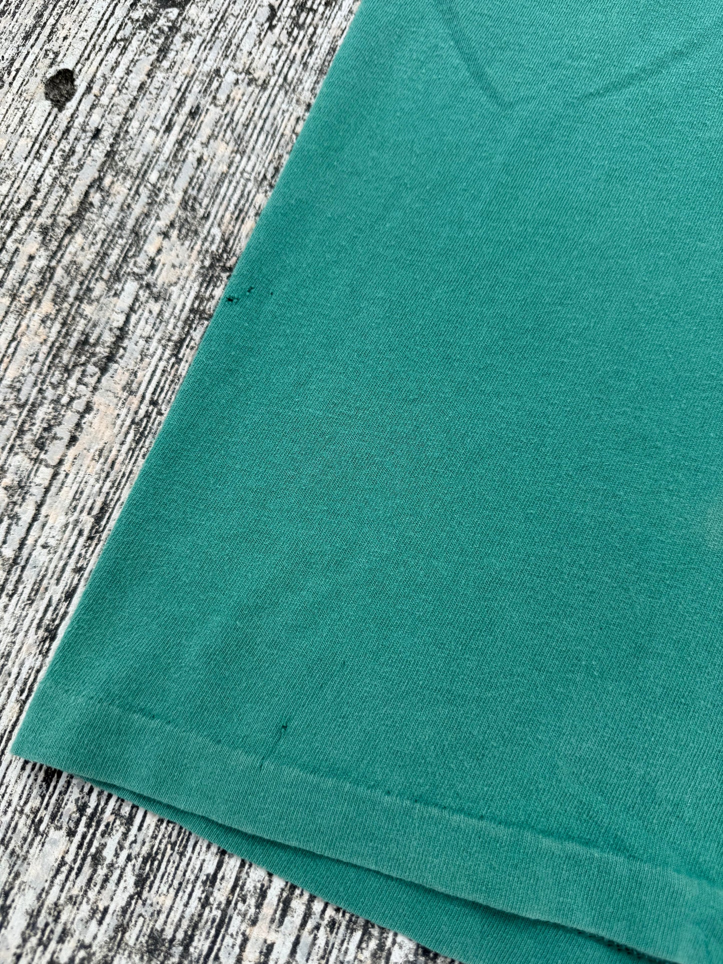 Vintage 1990s Quiksilver Internationale Neon Logo Graphic Tee