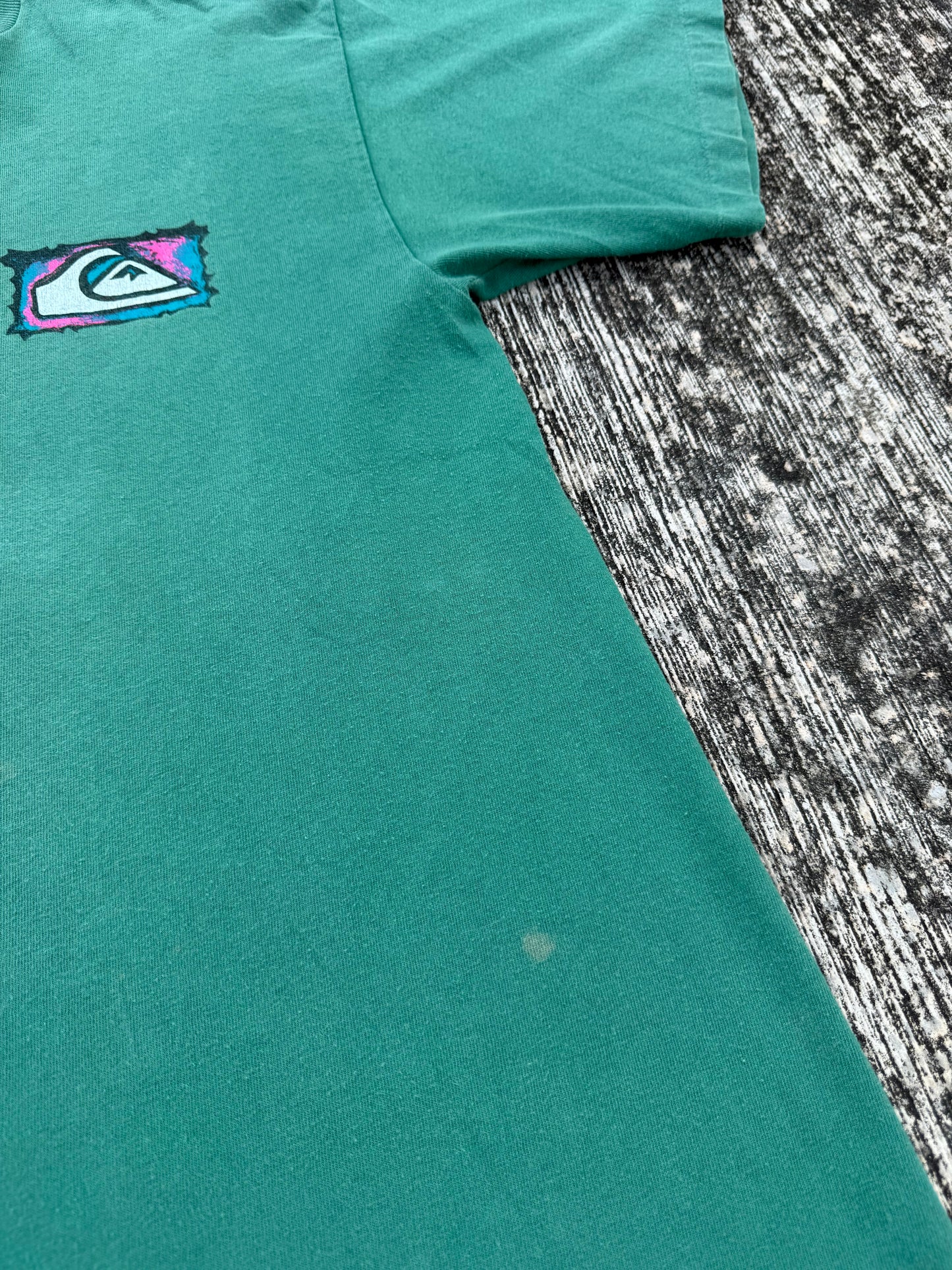 Vintage 1990s Quiksilver Internationale Neon Logo Graphic Tee