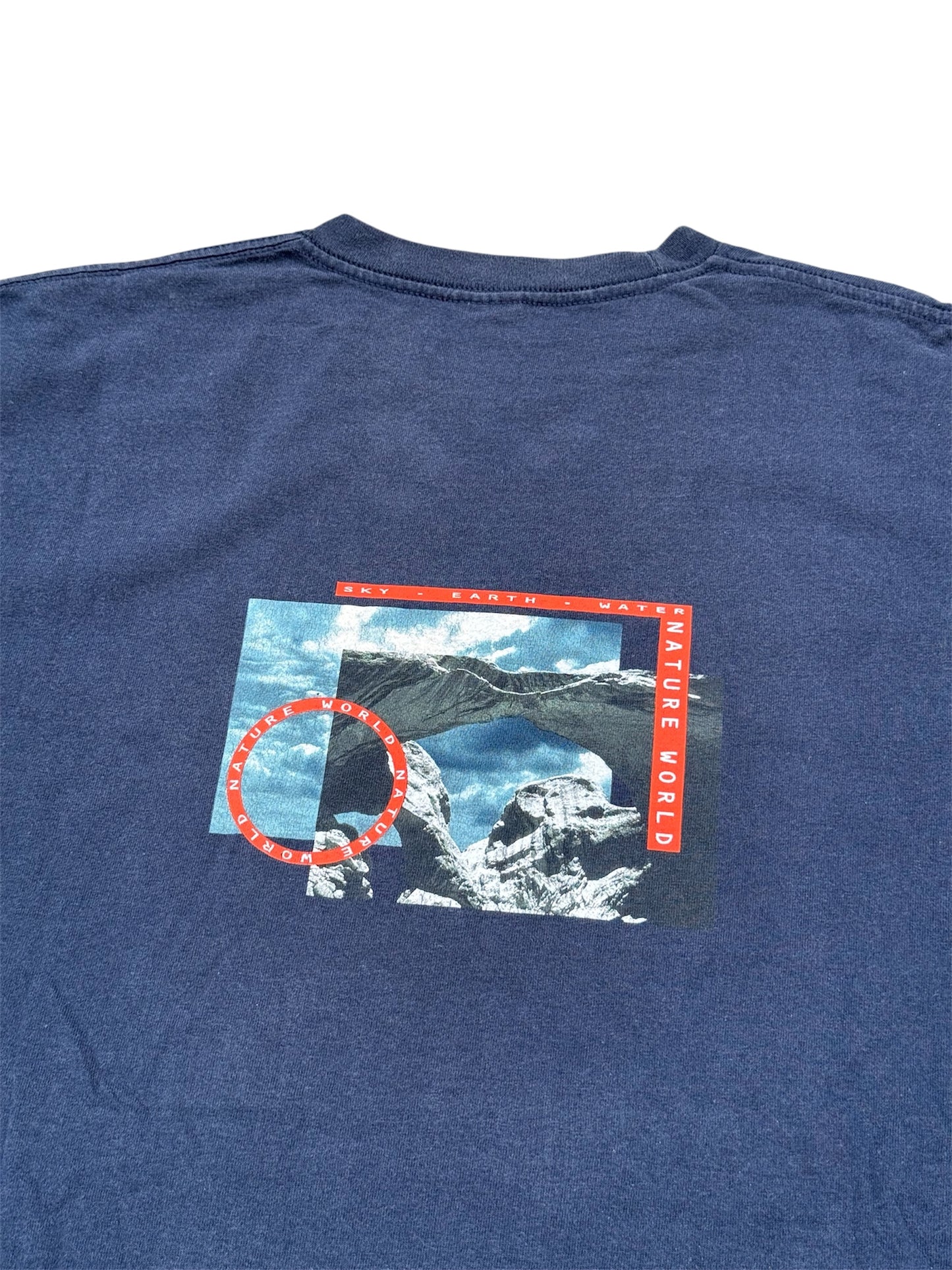 Vintage Nature World Outdoor Wear Tshirt
