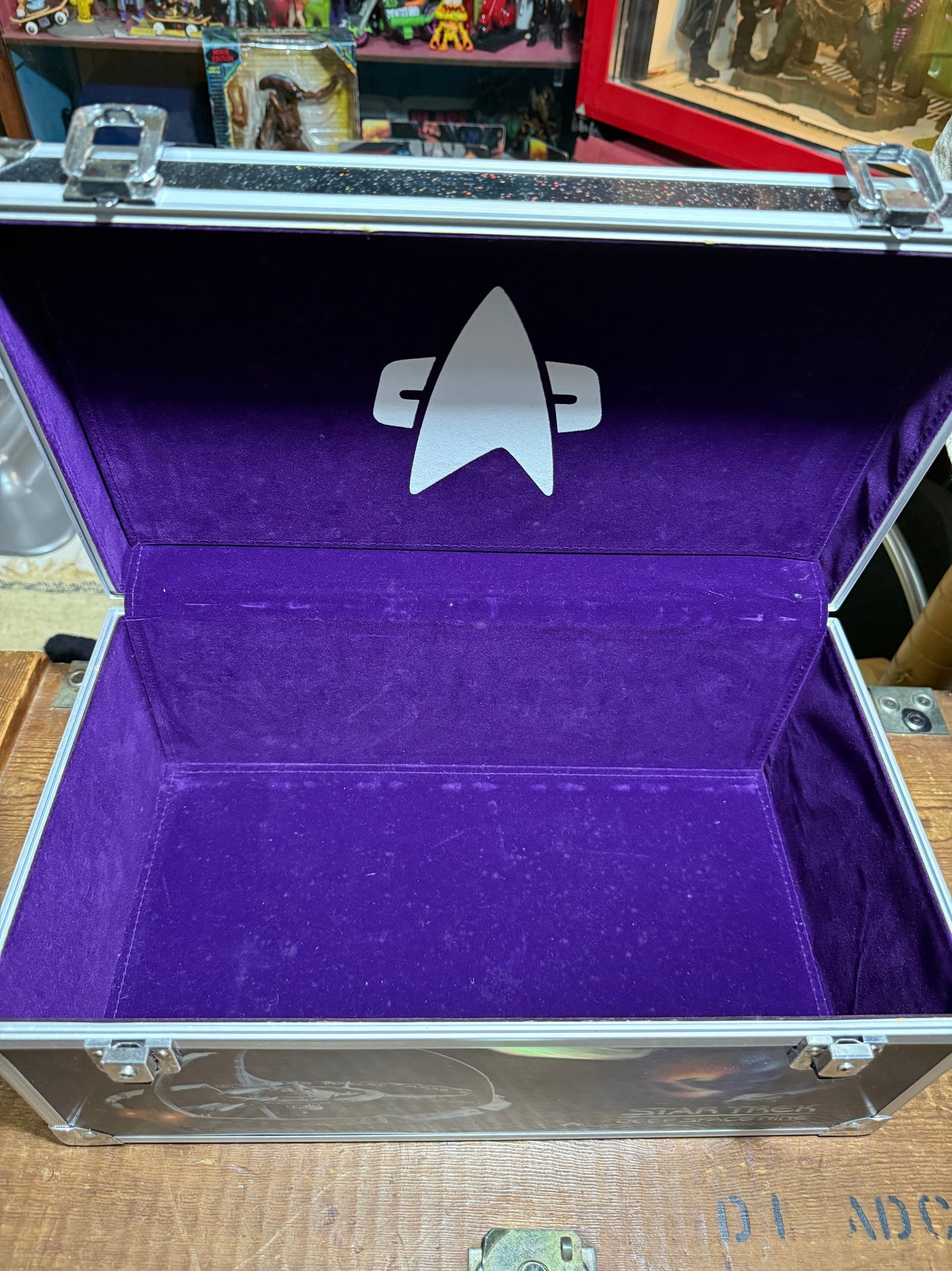 Vintage Star Trek Deep Space Nine 2003 Paramount Pictures Box