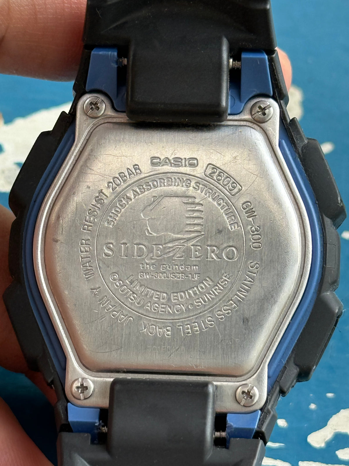 Vintage G Shock Side Zero The Gundam Limited Edition GW-300 Digital Watch