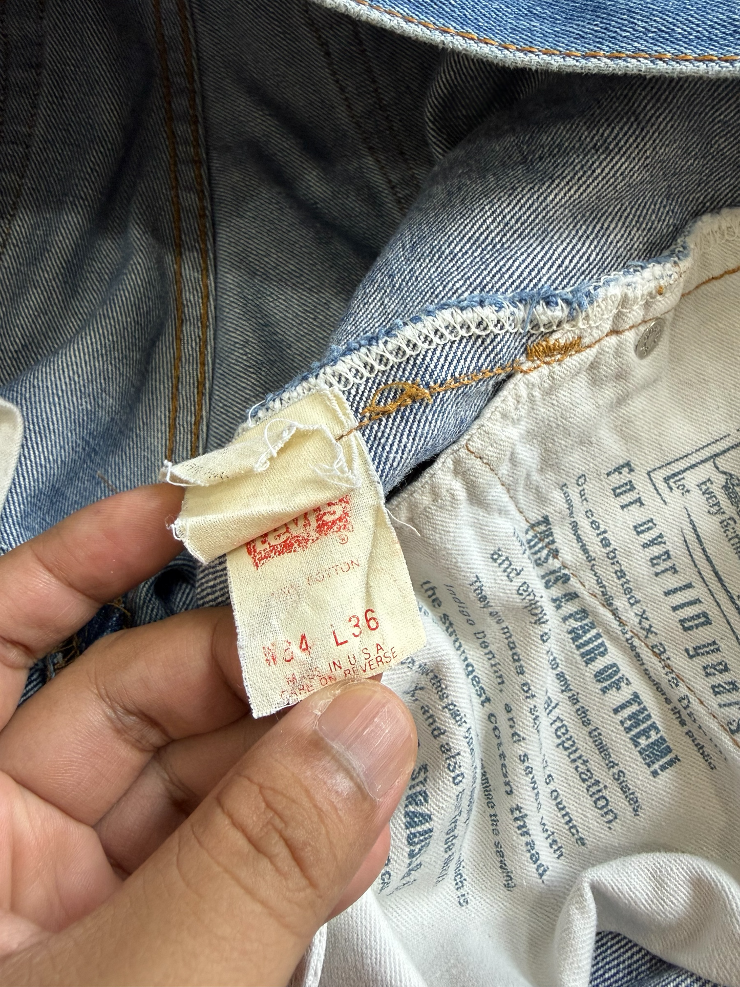 Vintage 1990s Levis 501 Selvedge Denim Jeans Made in USA 555