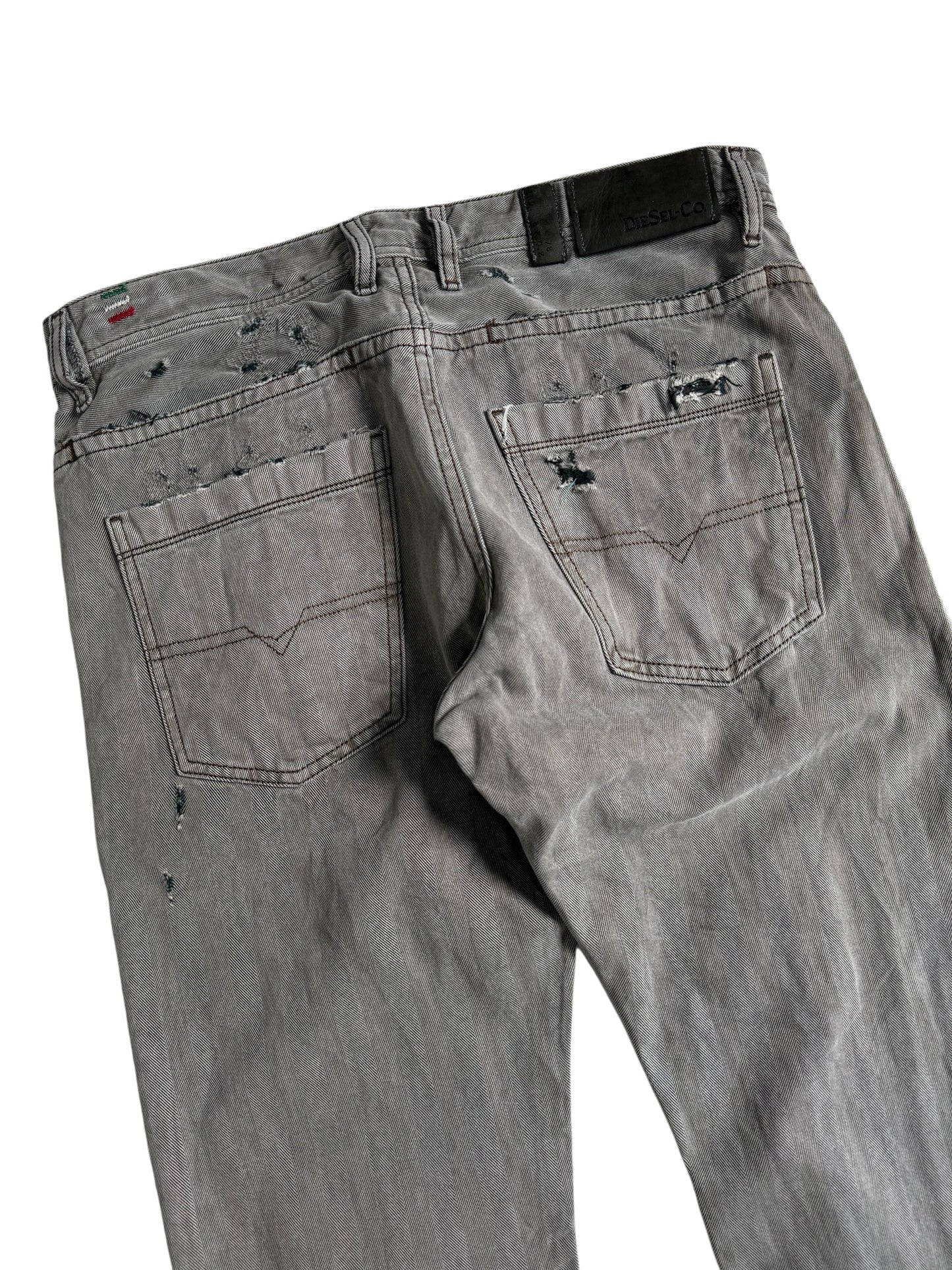 Diesel Braddom Regular Slim Carrot Grey Herringbone Distressed Jeans