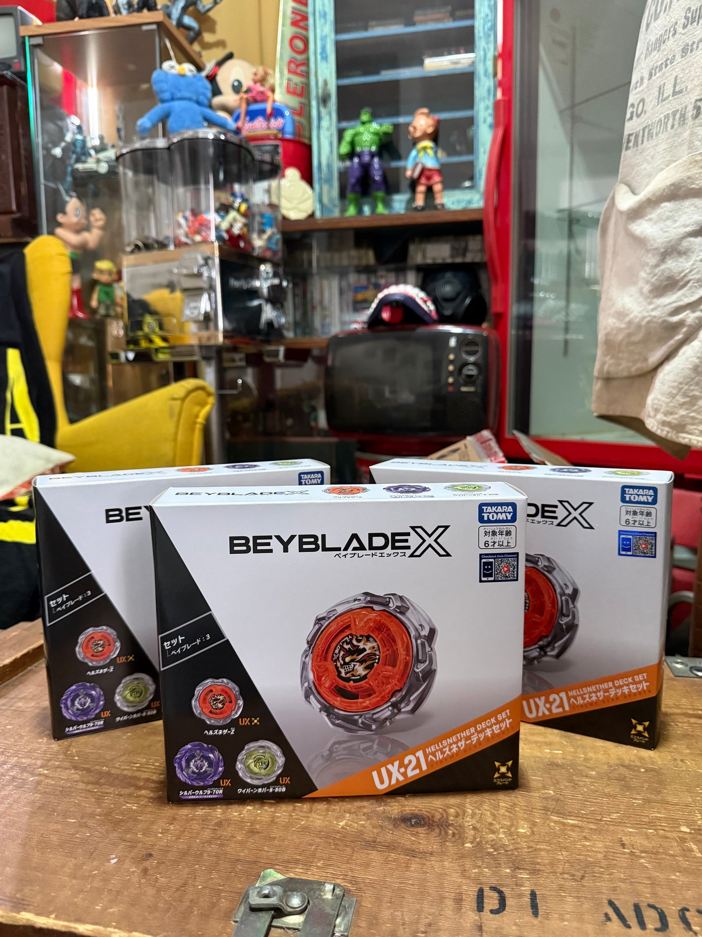 Beyblade X UX-21 Hellsnether Deck Set