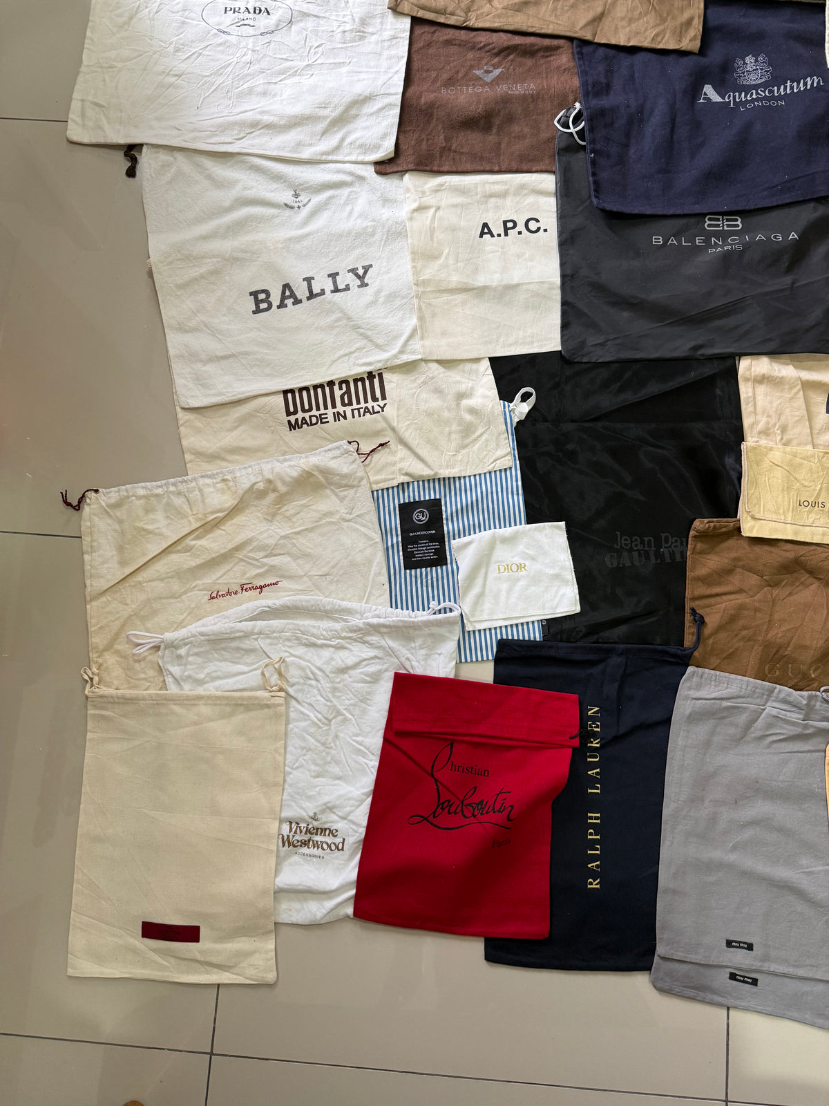 Lot 30 Pieces Branded Dust Bag Gucci LV Balenciaga Bally