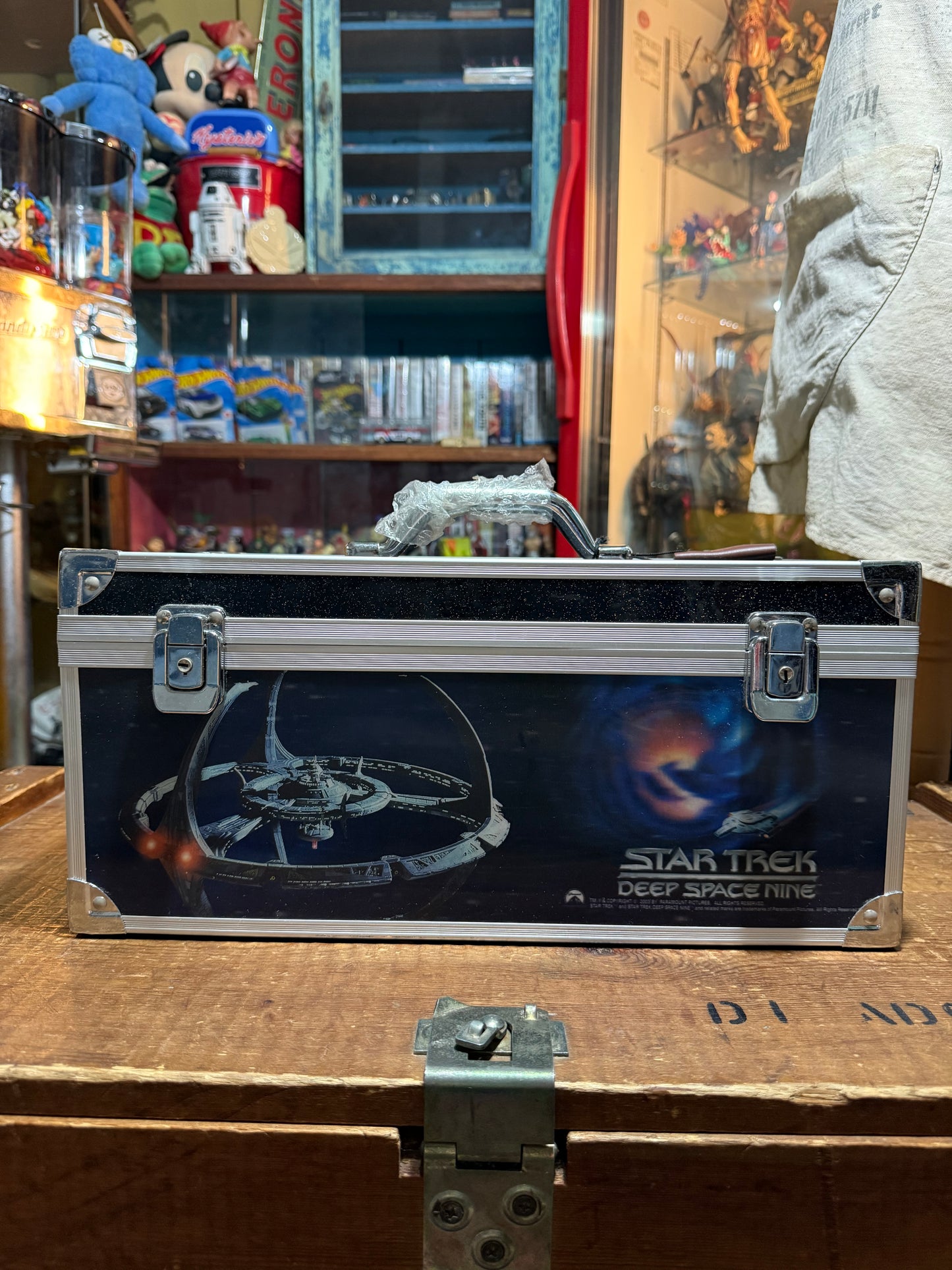 Vintage Star Trek Deep Space Nine 2003 Paramount Pictures Box
