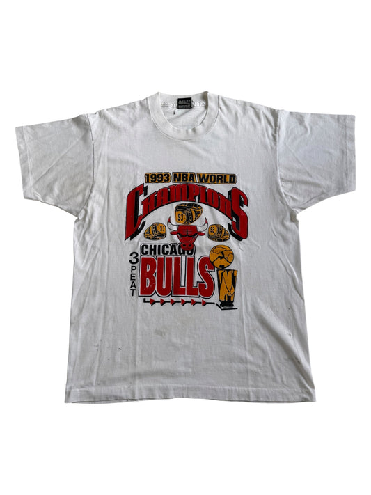 Vintage 1993 Chicago Bulls NBA World Champions 3 Peat Tshirt