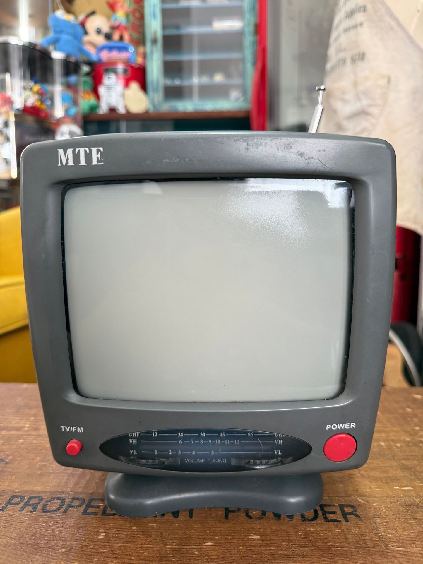 Vintage MTE 7” Portable Black & White Mini CRT Television