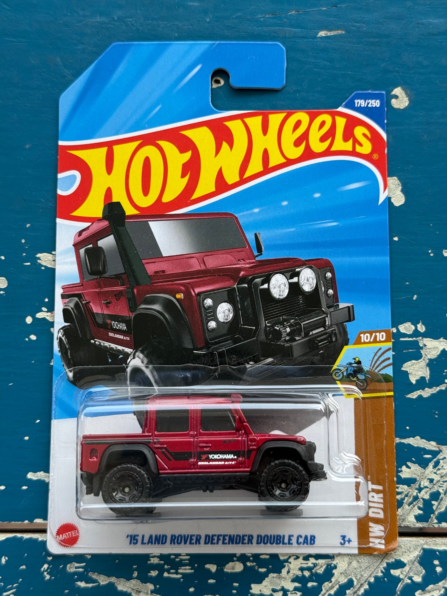 Hot Wheels ‘15 Land Rover Defender Double Cab