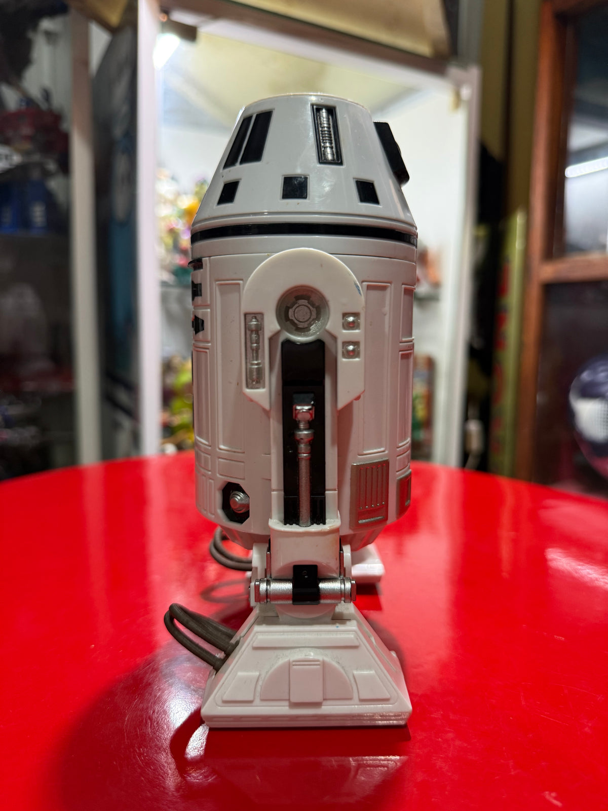 Hasbro Star Wars R2-D2 Droid Figure