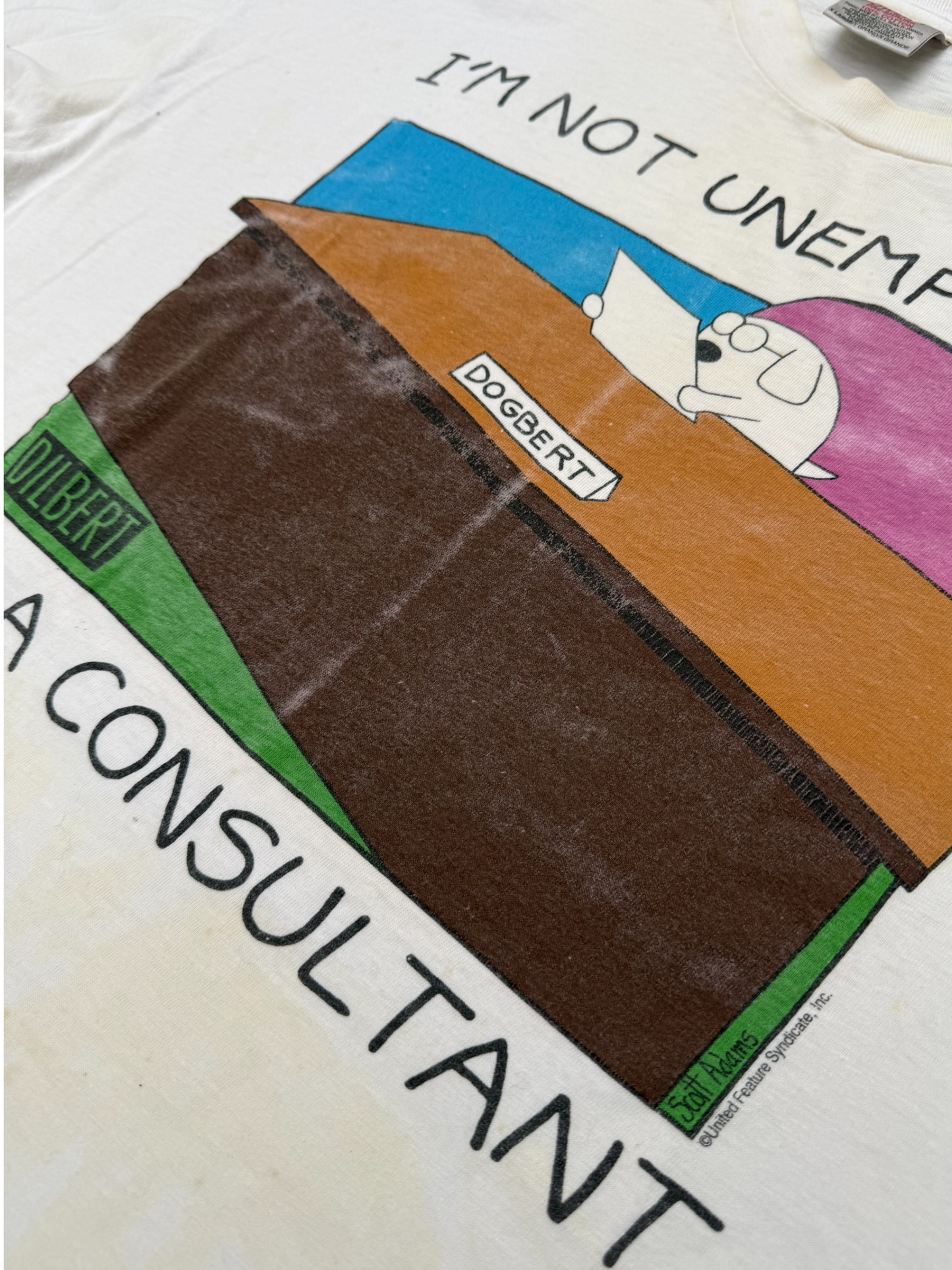Vintage Dilbert “I’m Not Unemployed, I’m A Consultant” Tee (Dogbert Comic, 1990s)