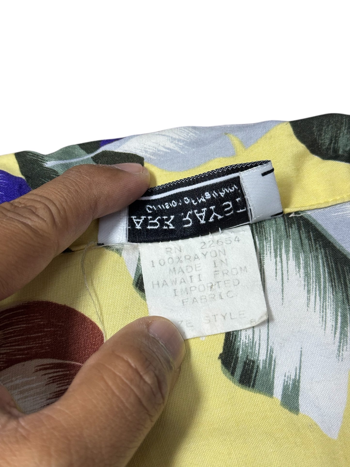 Vintage 1960s-70s Mark Raysten Division Of Malihini Hawaiian Shirt Rayon