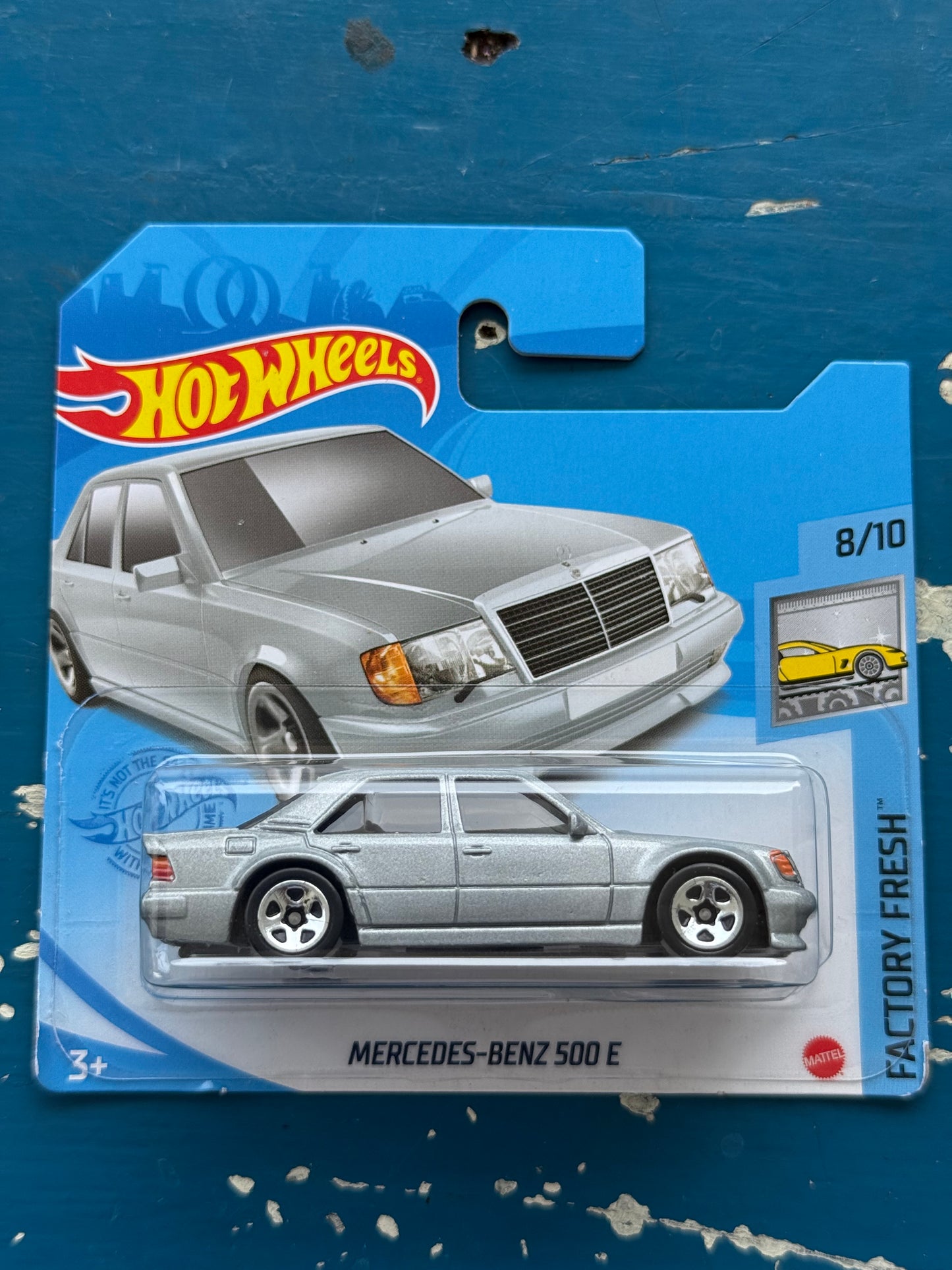 Hot Wheels Mercedes-Benz 500 E Short Card
