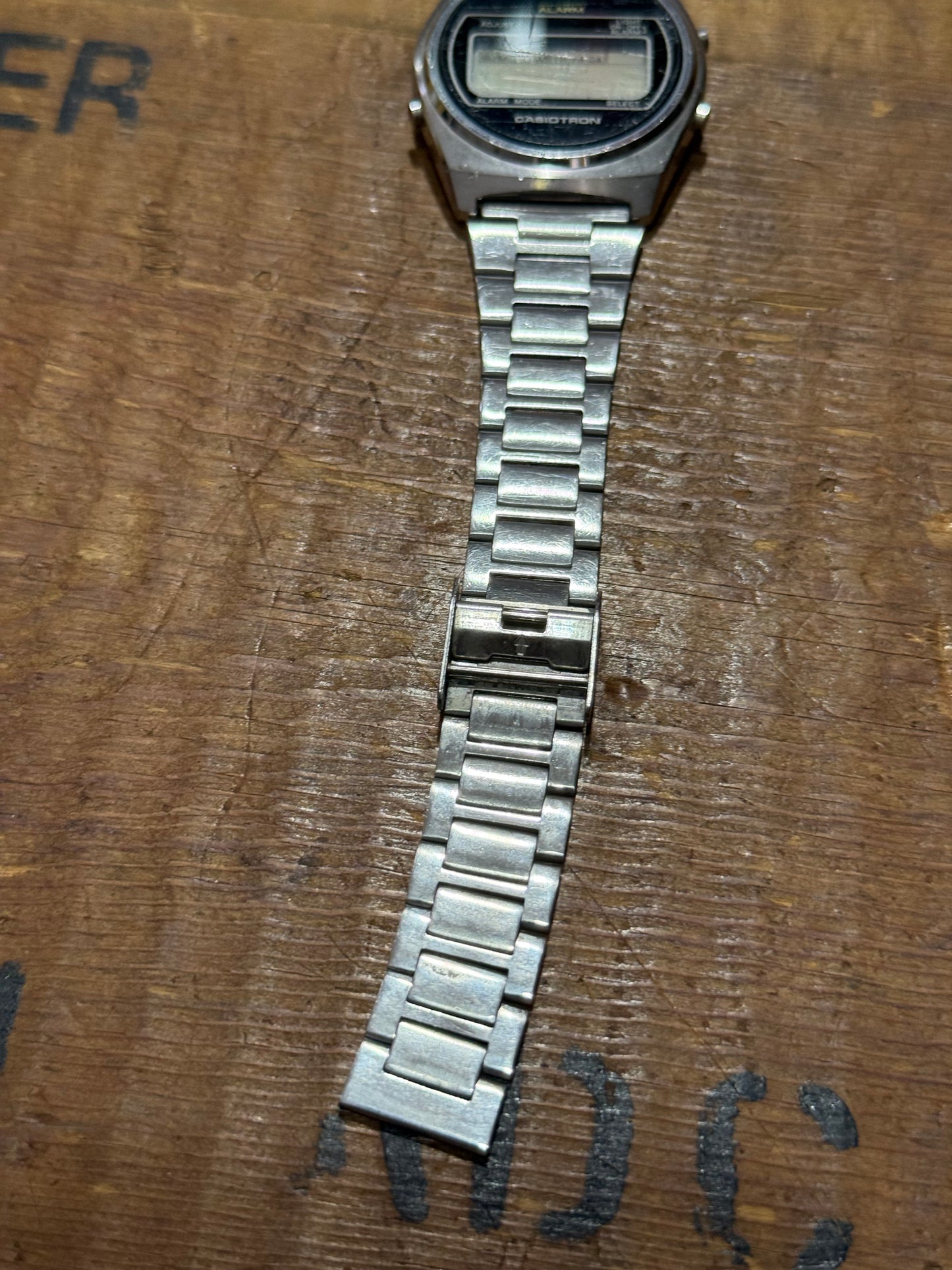 Vintage Casio 25CR-16 Casiotron Japan Watch Junk Not Working For Parts
