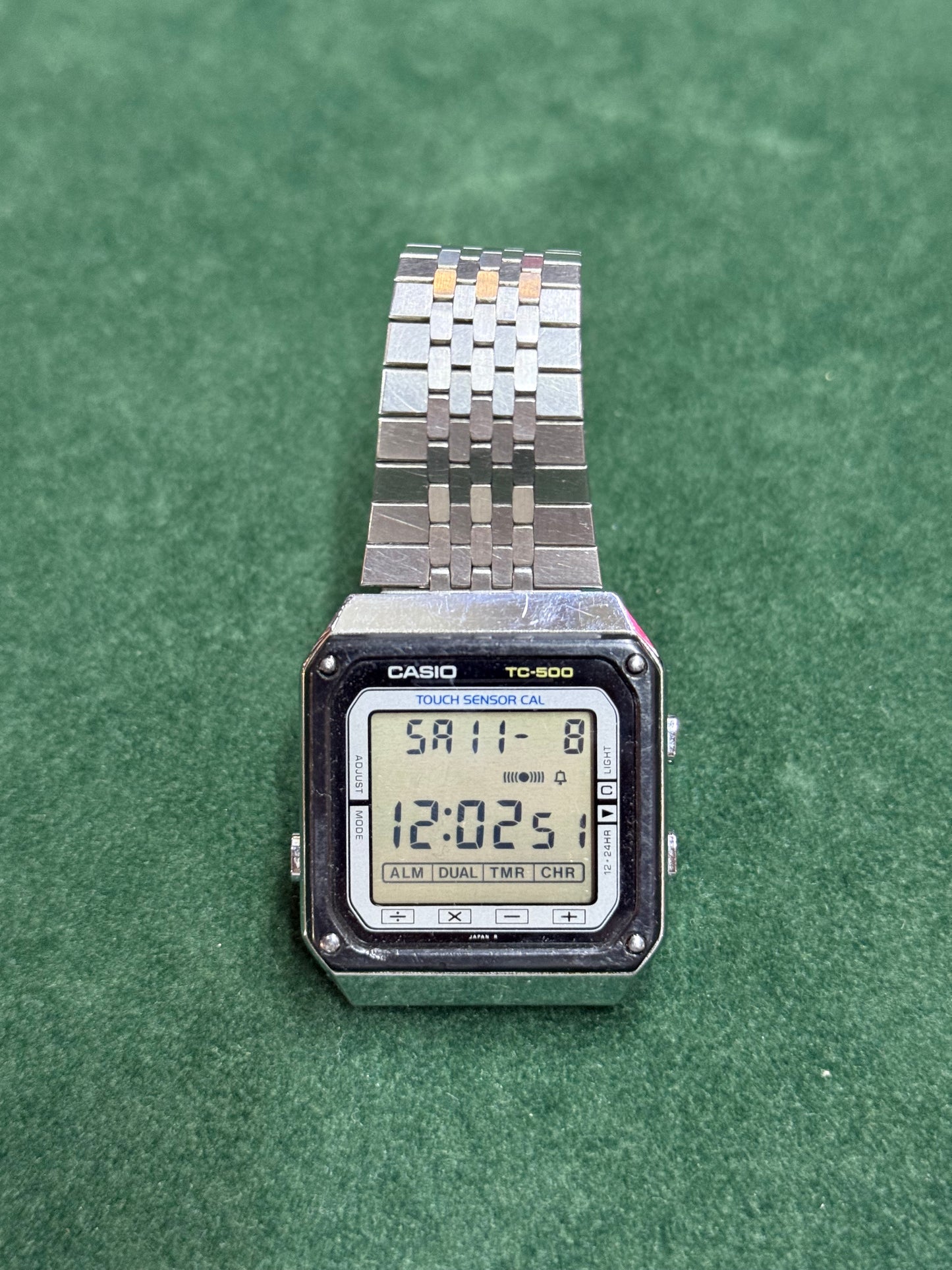 Vintage Casio TC-500 Touch Sensor Cal Japan DU Digital Calculator Watch 1980s