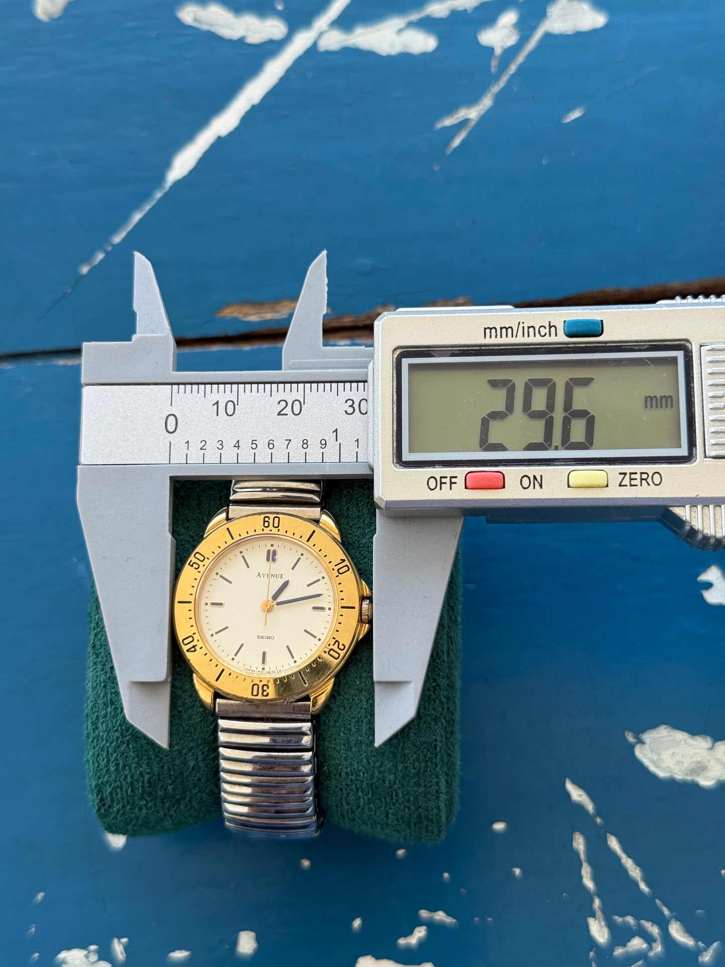 Vintage Seiko Avenue Gold Tone Watch