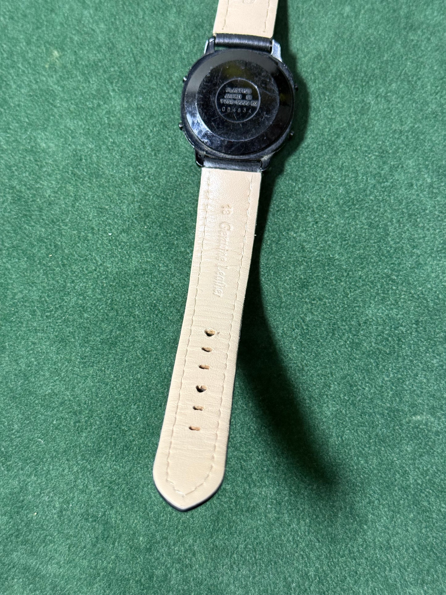 Vintage 1980s ALBA Alarm Melody Mickey & Minnie Digital Watch – Y758-5000 Japan