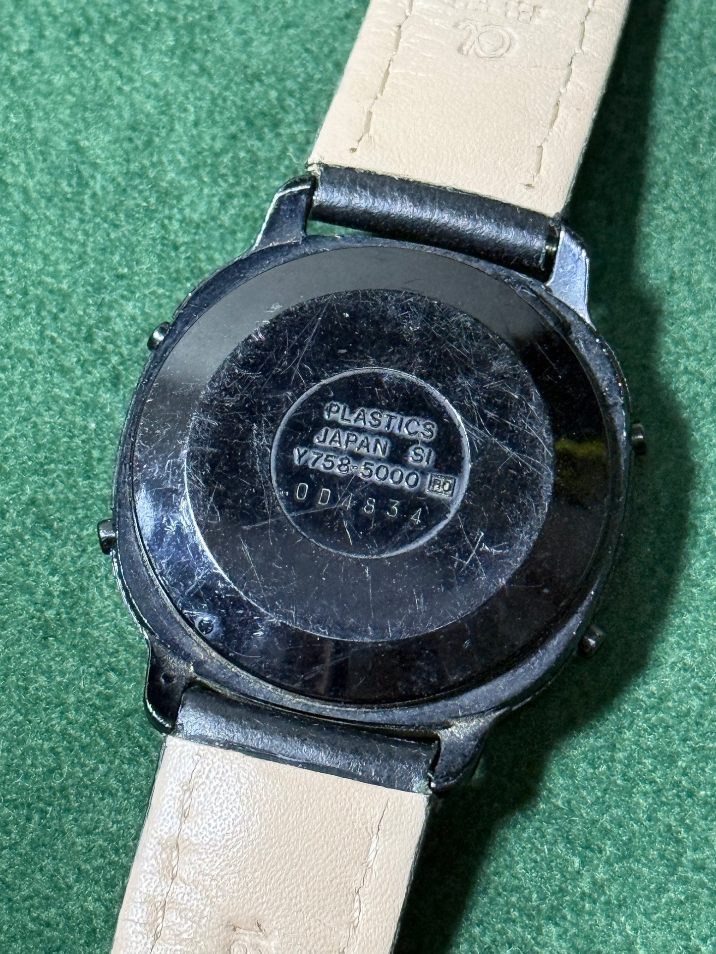 Vintage 1980s ALBA Alarm Melody Mickey & Minnie Digital Watch – Y758-5000 Japan