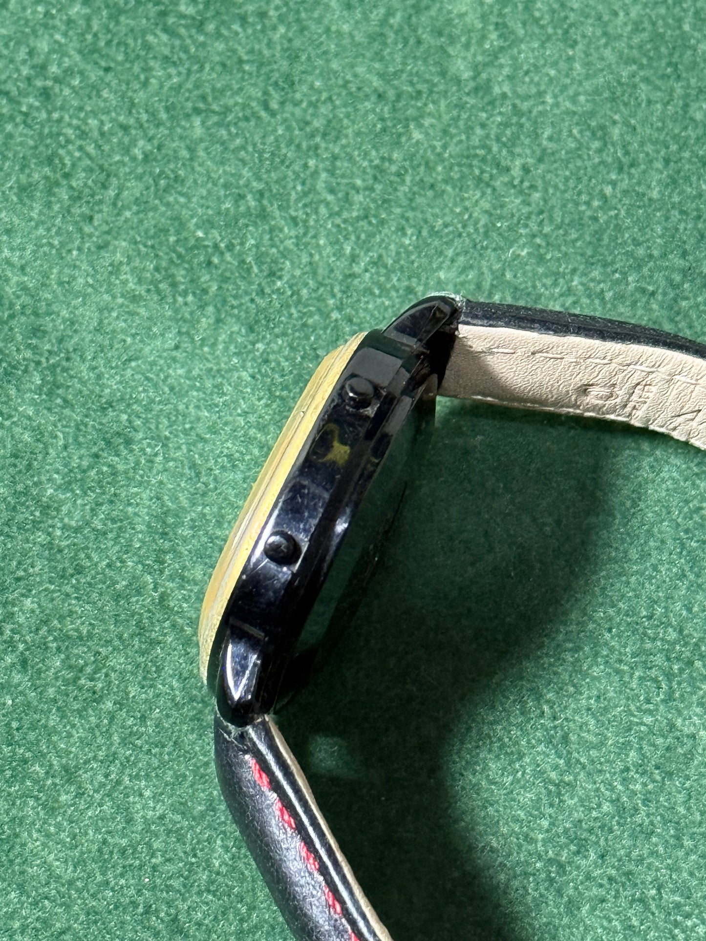 Vintage 1980s ALBA Alarm Melody Mickey & Minnie Digital Watch – Y758-5000 Japan