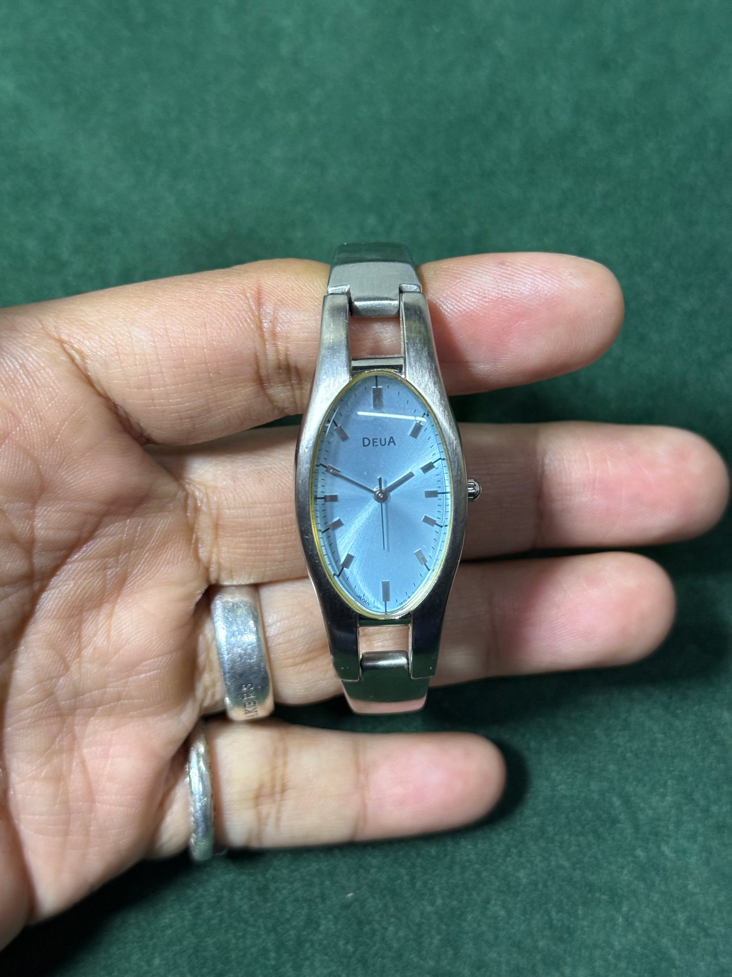 Vintage ALBA Ladies Bangle Watch – Y151-5D70 Japan Oval Case