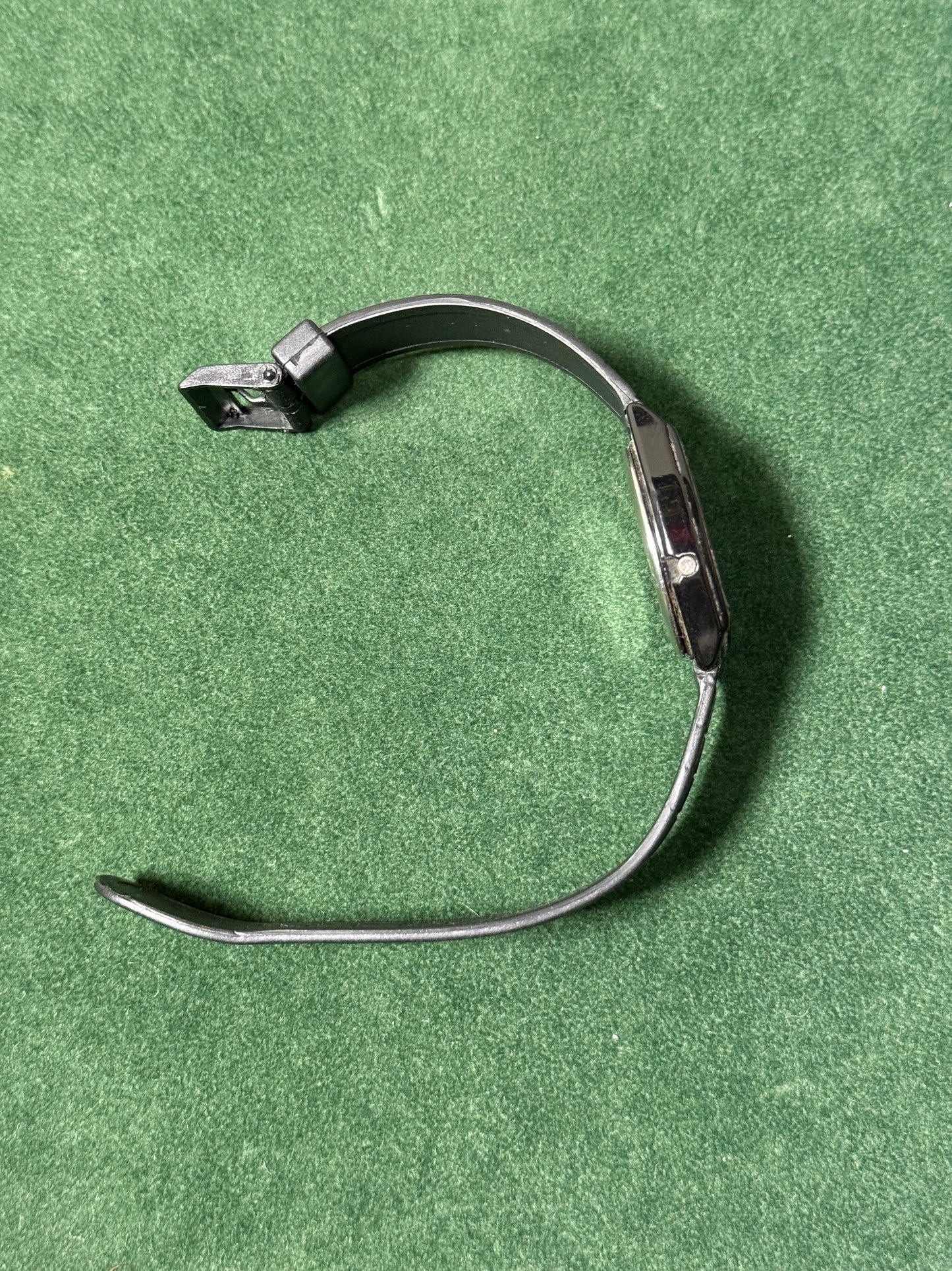 Vintage 1980s Casio F-85 Digital Watch