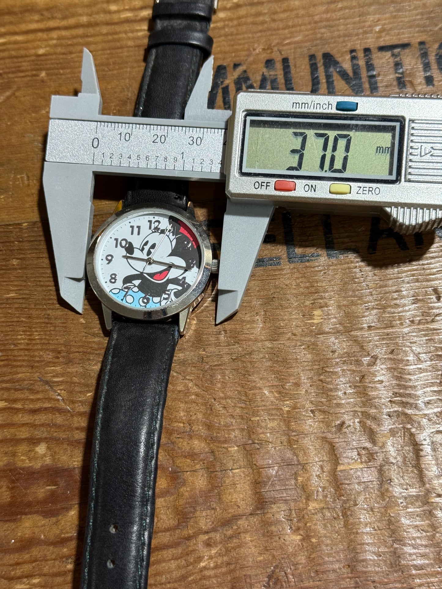 Mickey Disney Store Watch Exclusive Limited Release Japan