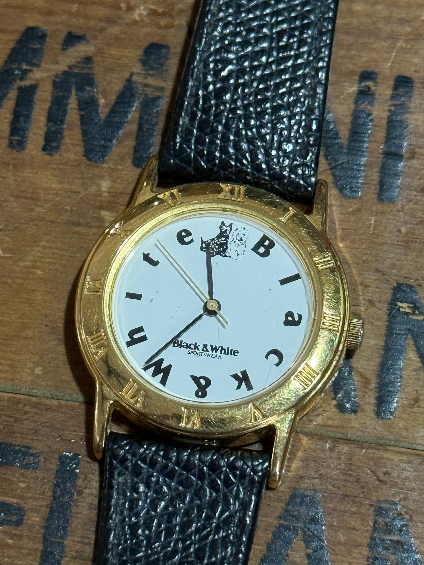 Vintage Citizen Japan Black & White Dog Graphic