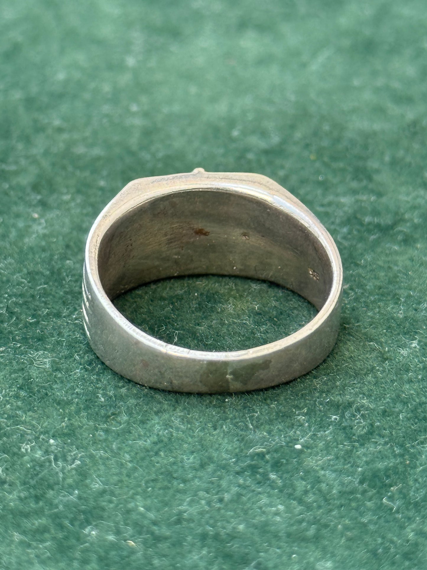 Vintage Sterling Silver Fleur-de-Lis Ring – Gothic Heraldic Design