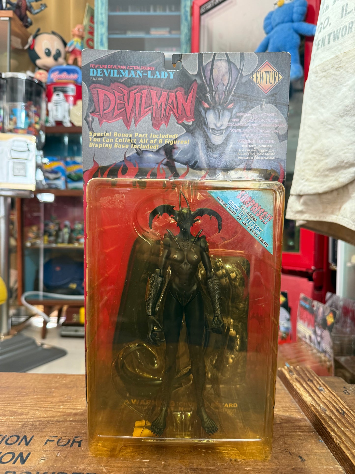 Vintage Fewture Devilman Lady Action Figure Glow Bonus Part