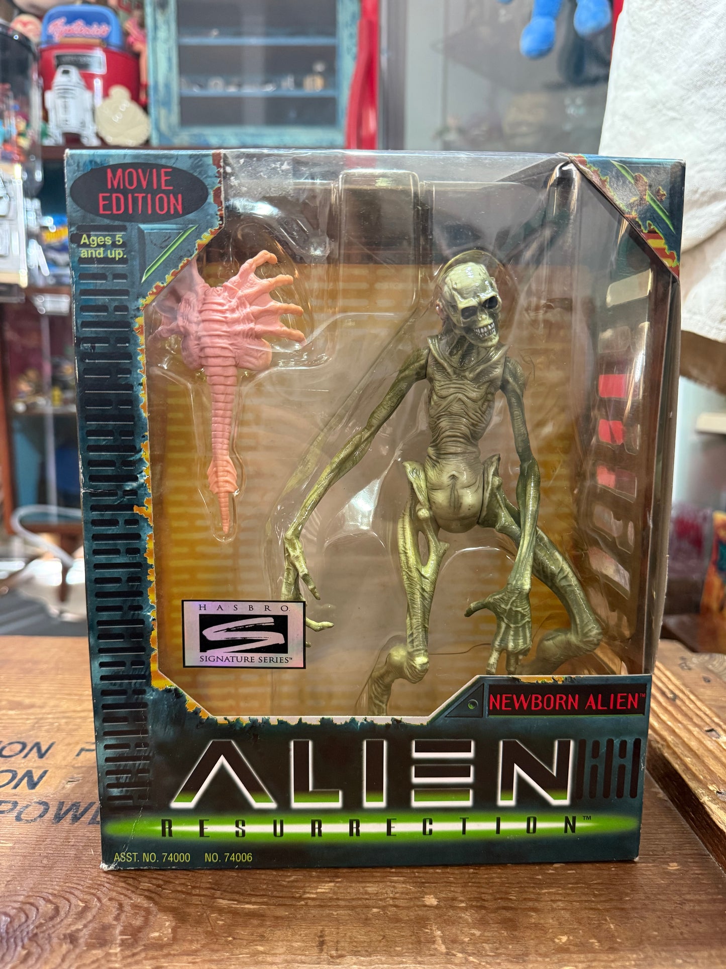 Alien Resurrection Newborn Alien Figure Hasbro Signature Series Kenner 1997 Movie Edition