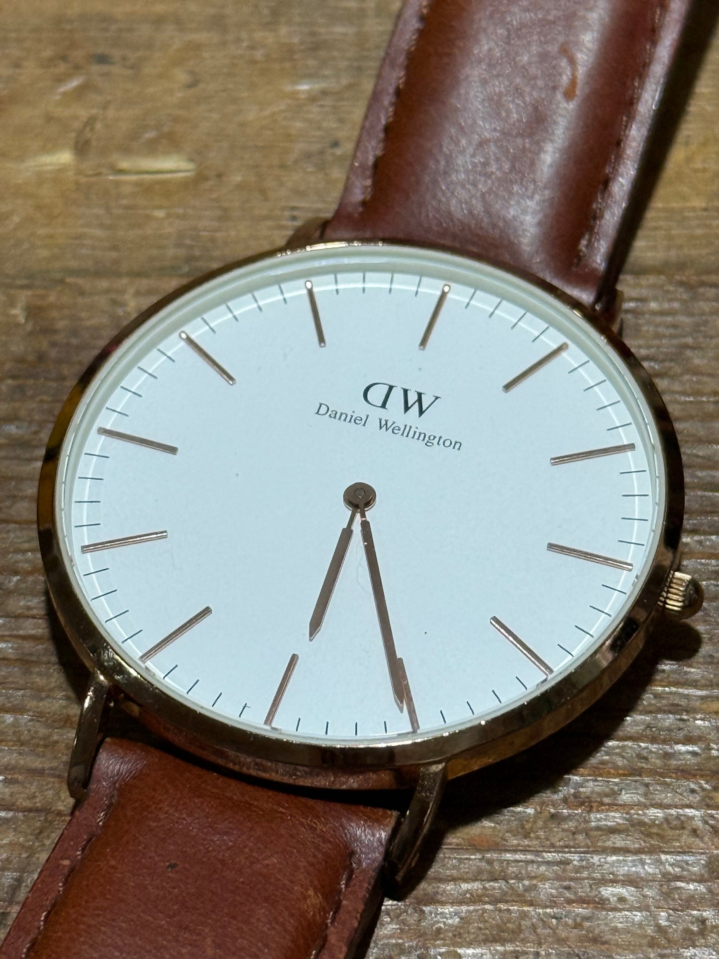 Daniel Wellington Junk Not Working For Parts