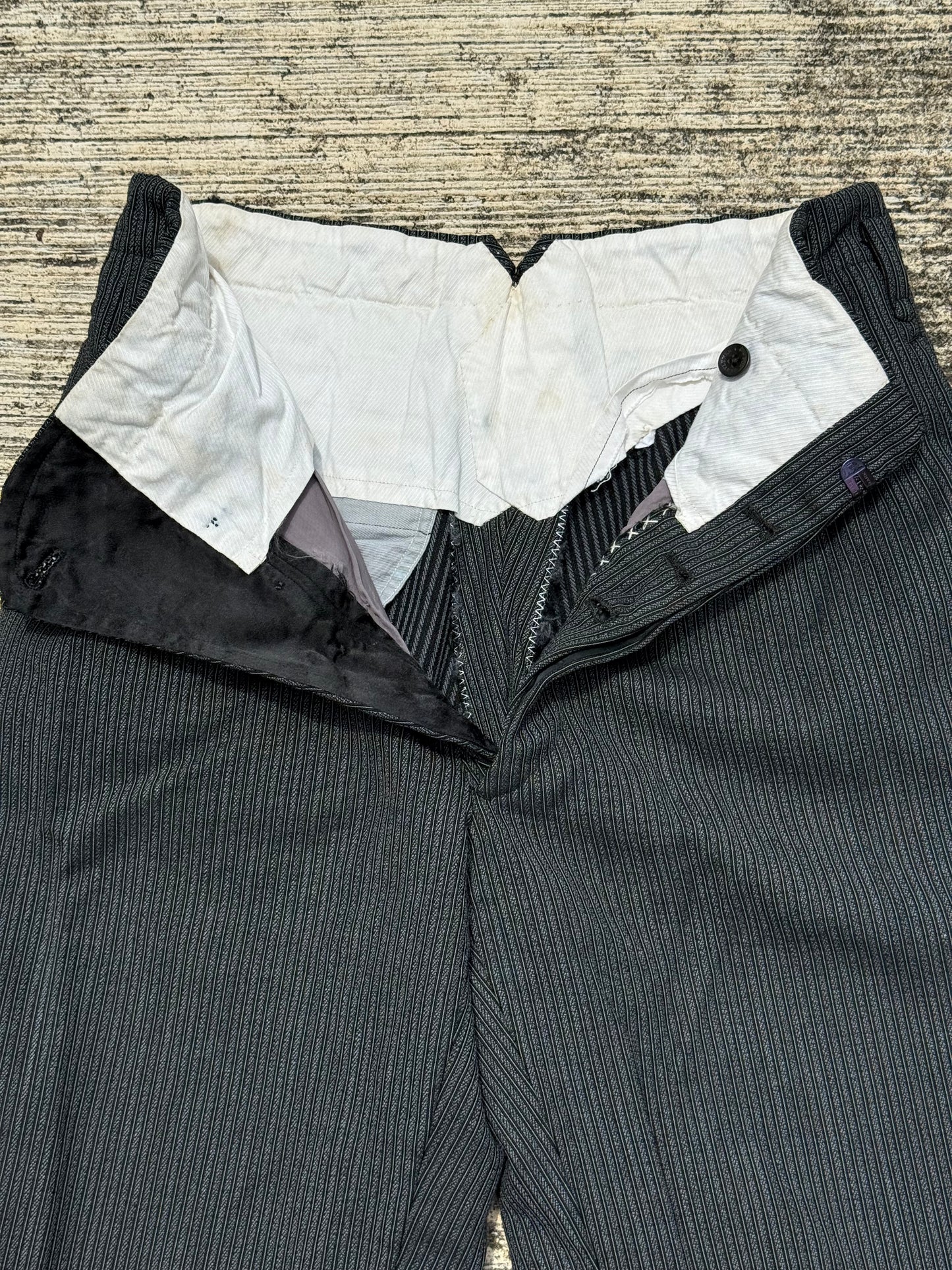 Vintage 60s 70s Gentlemen 3-Star Pinstripe Wool Trousers – High Waist Wide Leg Pleated Pants