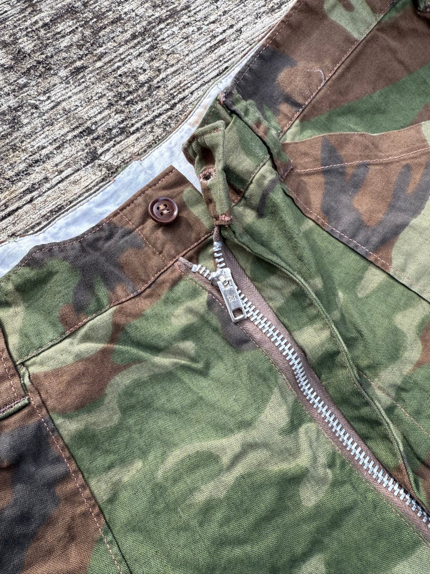 Vintage 80s–90s US Woodland Camouflage Utility Pants Military BDU Style