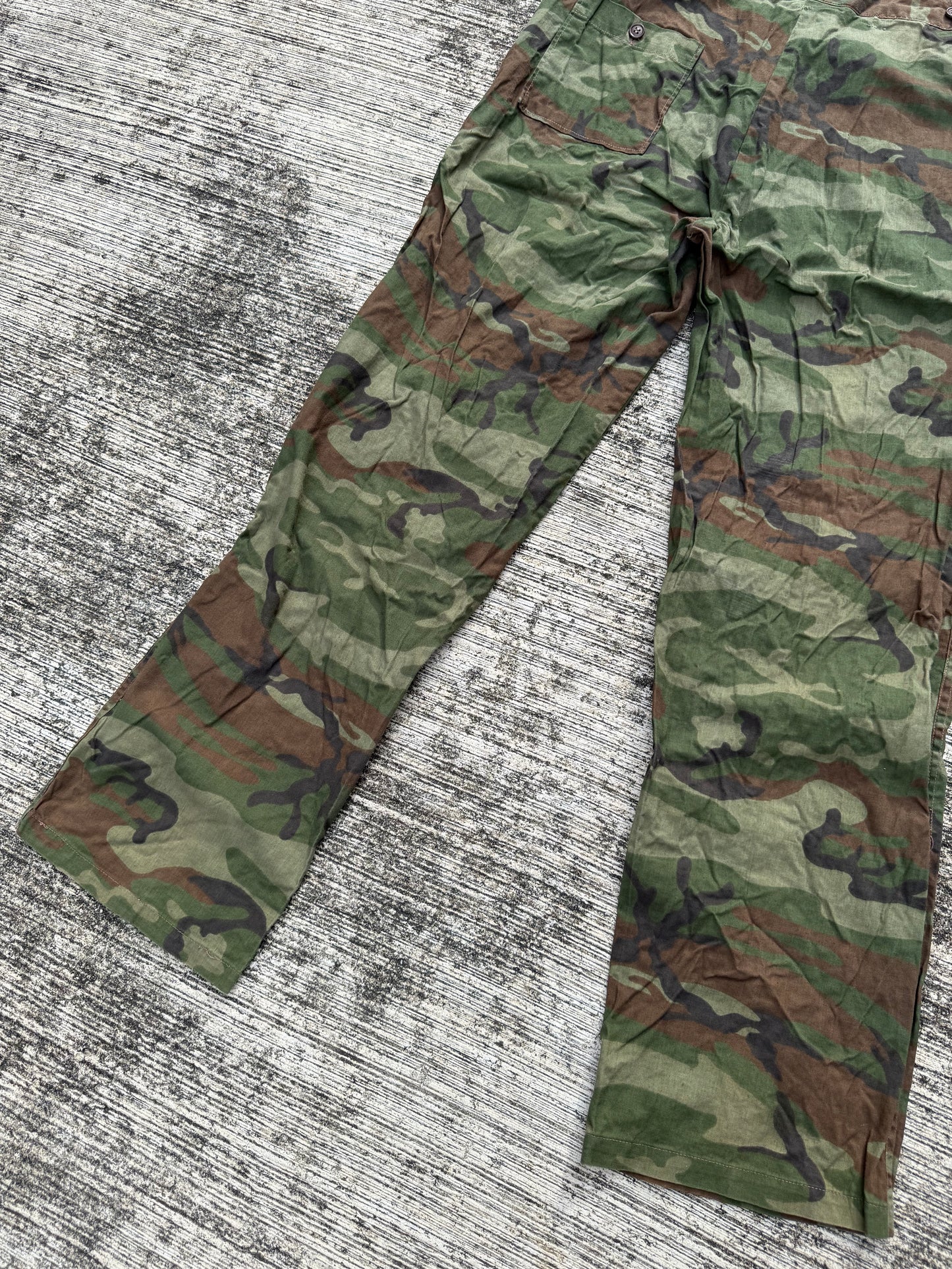 Vintage 80s–90s US Woodland Camouflage Utility Pants Military BDU Style