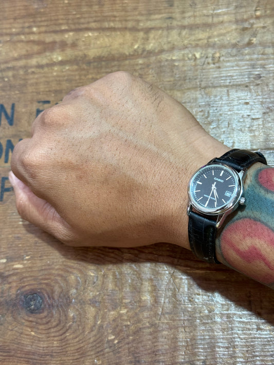 Casio Analog Watch Date Display