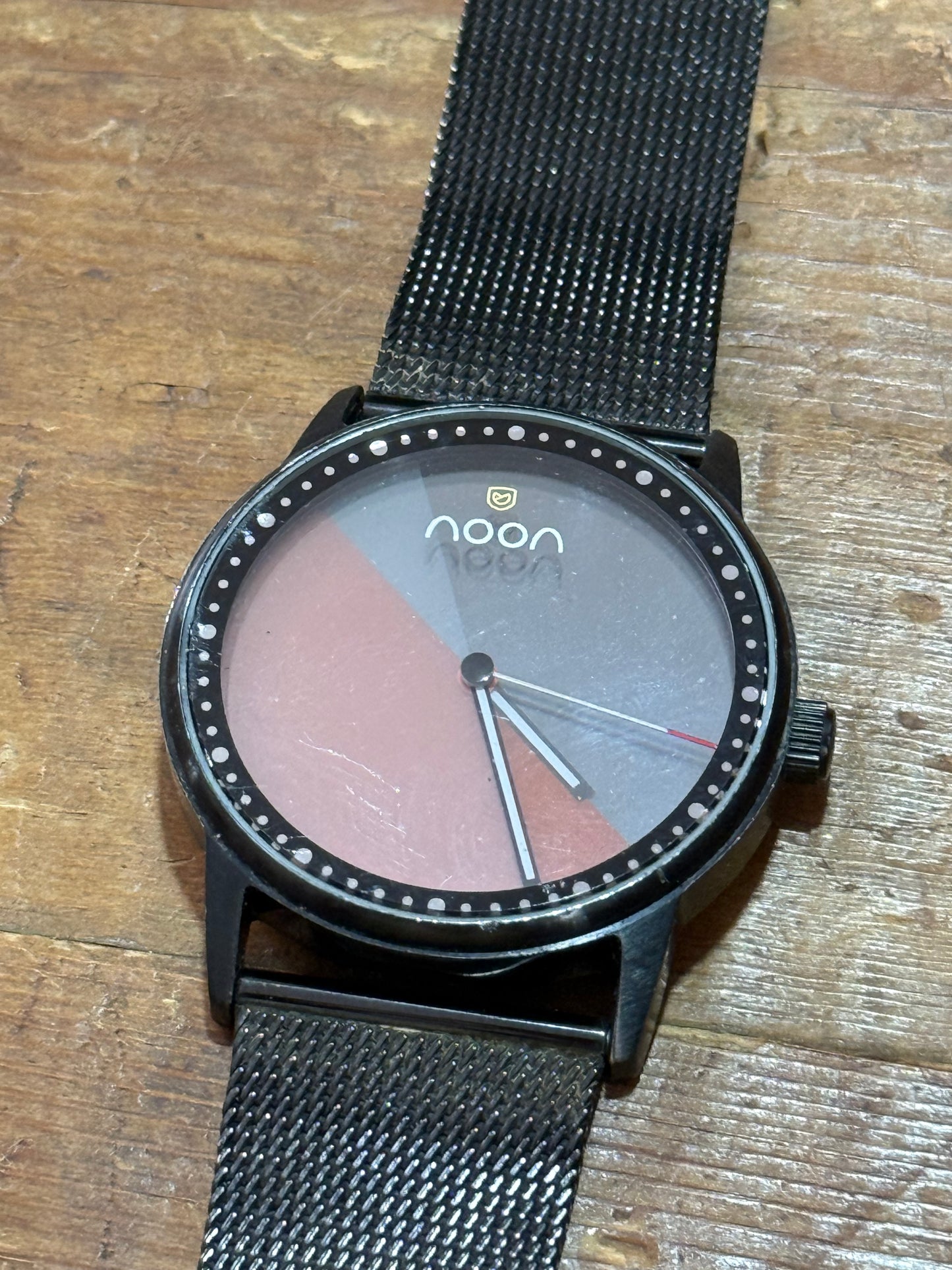 Noon Copenhagen Minimalist Watch Black Mesh Strap Two Tone Dial