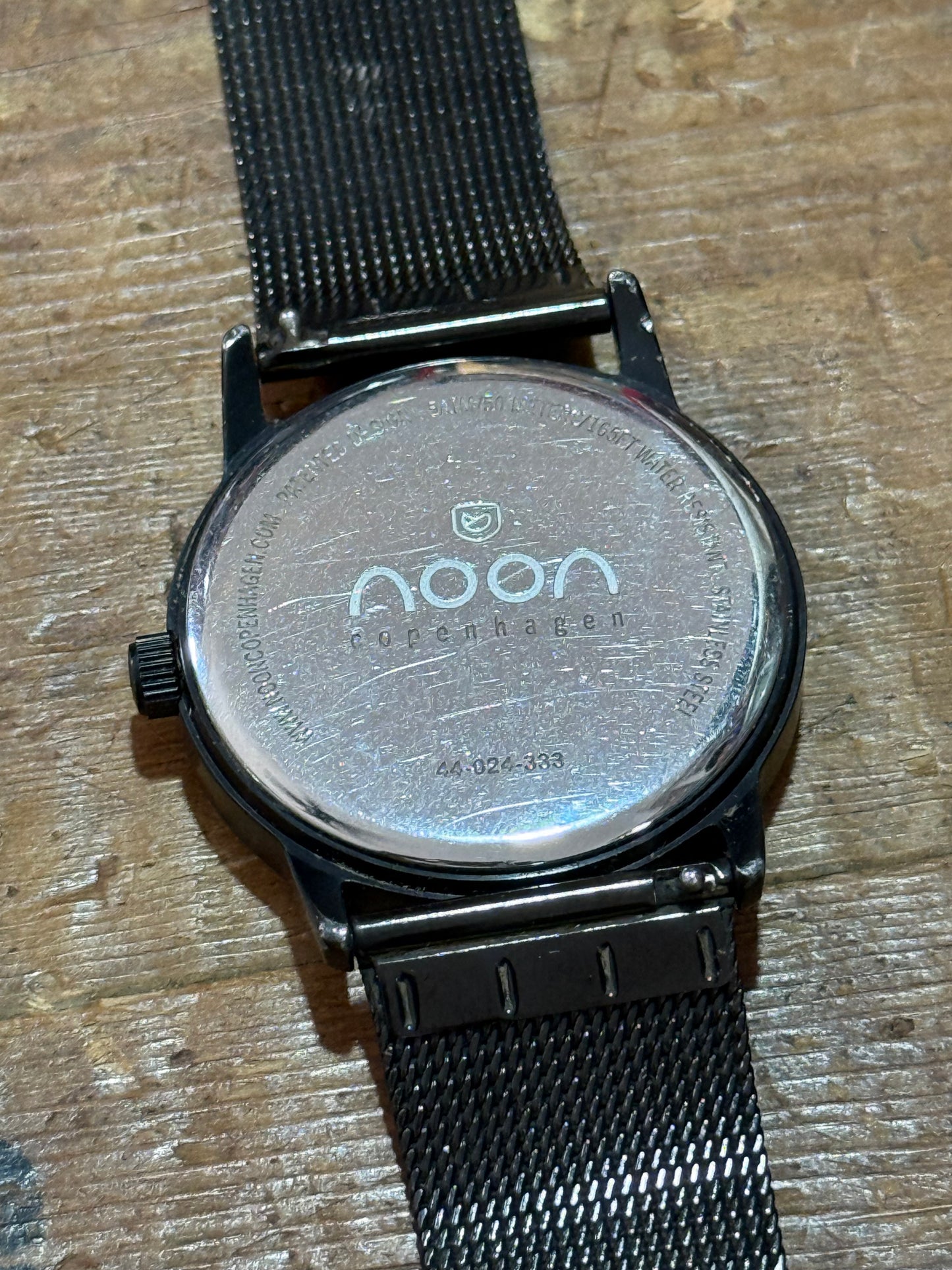 Noon Copenhagen Minimalist Watch Black Mesh Strap Two Tone Dial