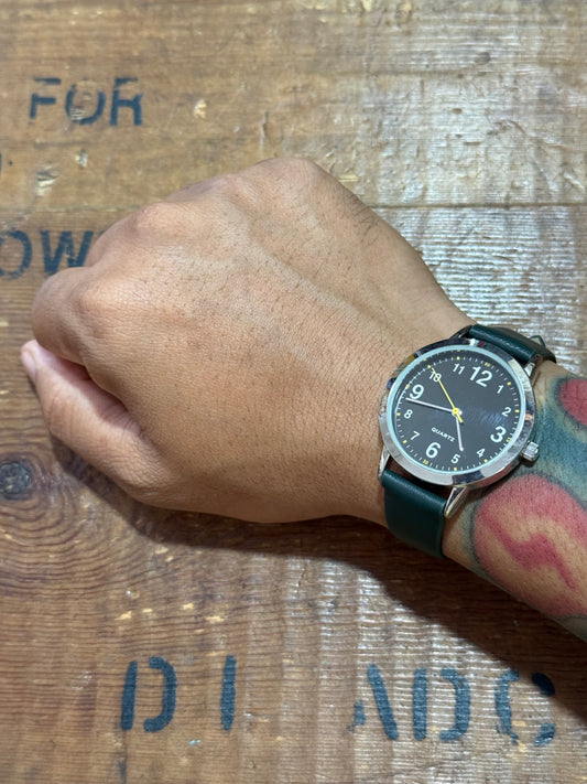 Japan Movement Quartz Watch Black Dial Green Leather Strap Minimalist Field Style