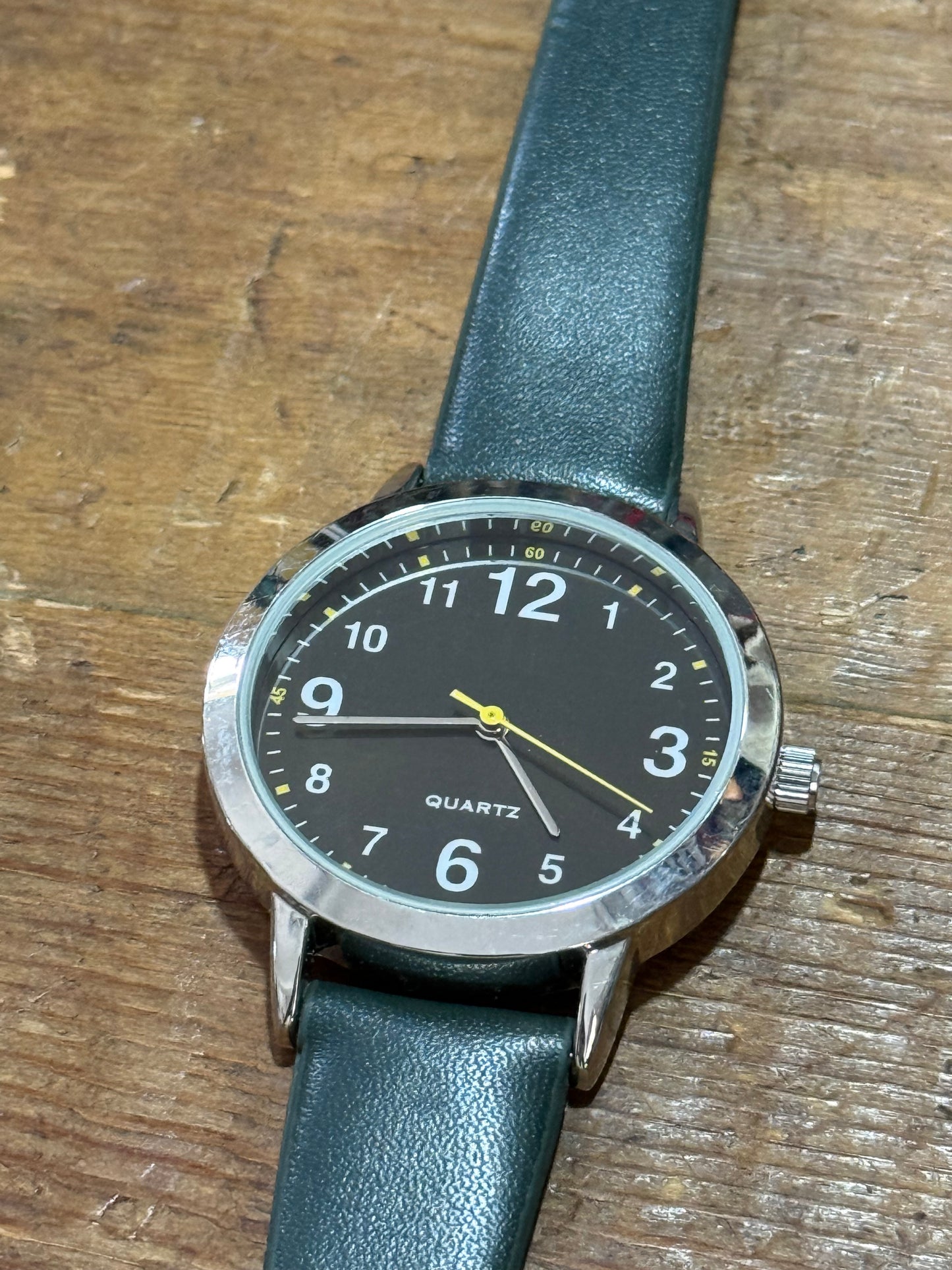 Japan Movement Quartz Watch Black Dial Green Leather Strap Minimalist Field Style