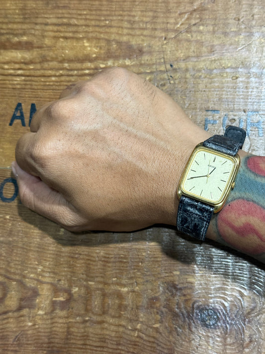Vintage Seiko Gold Tone Tank Watch Junk Not Working For Parts