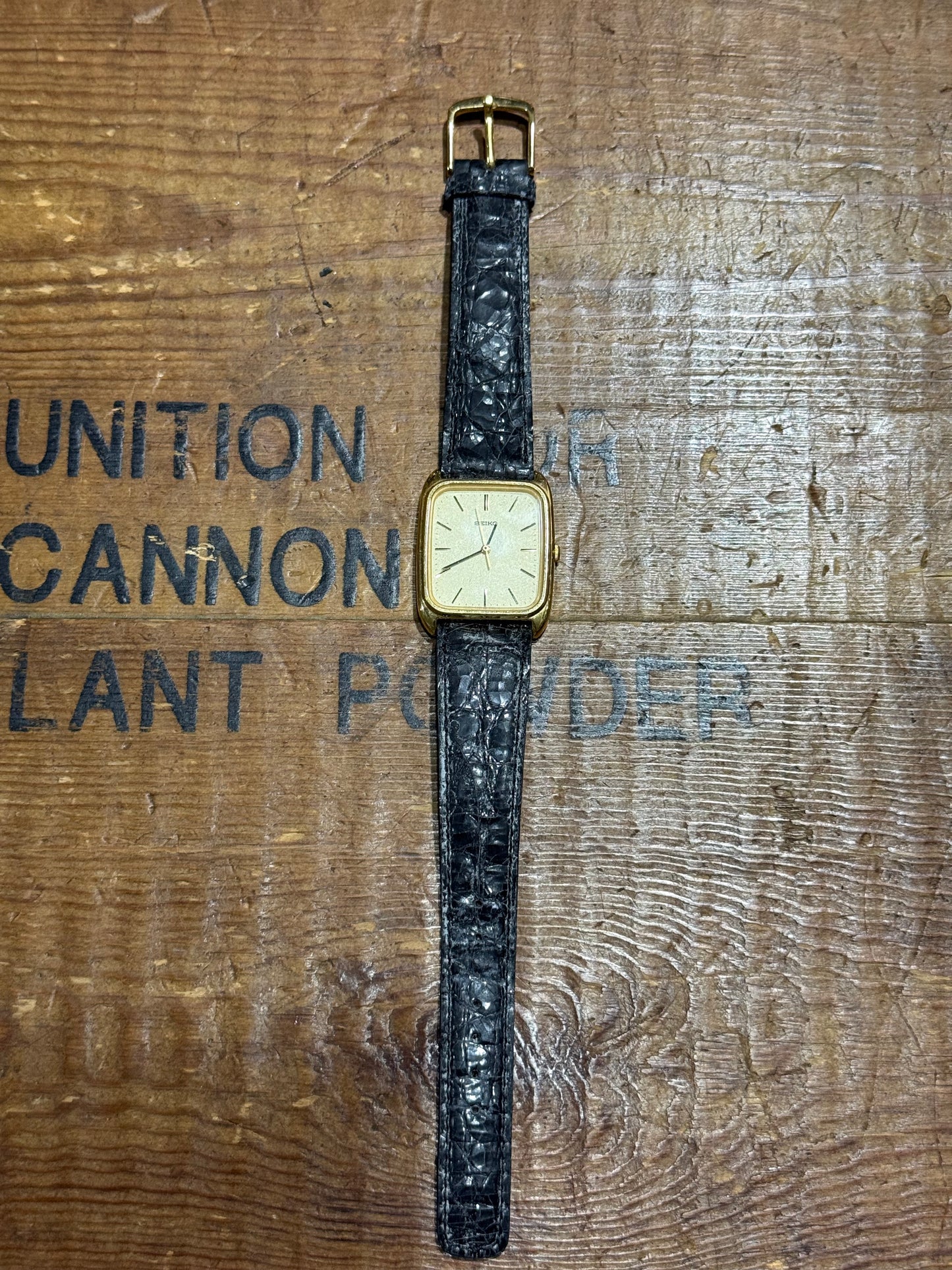 Vintage Seiko Gold Tone Tank Watch Junk Not Working For Parts