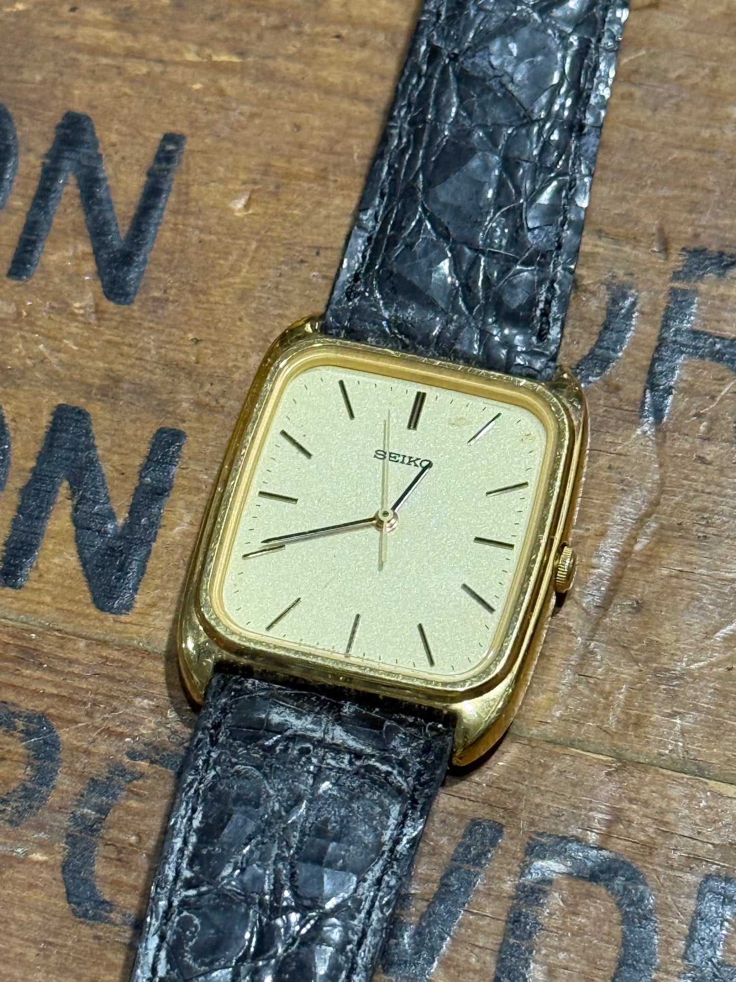 Vintage Seiko Gold Tone Tank Watch Junk Not Working For Parts